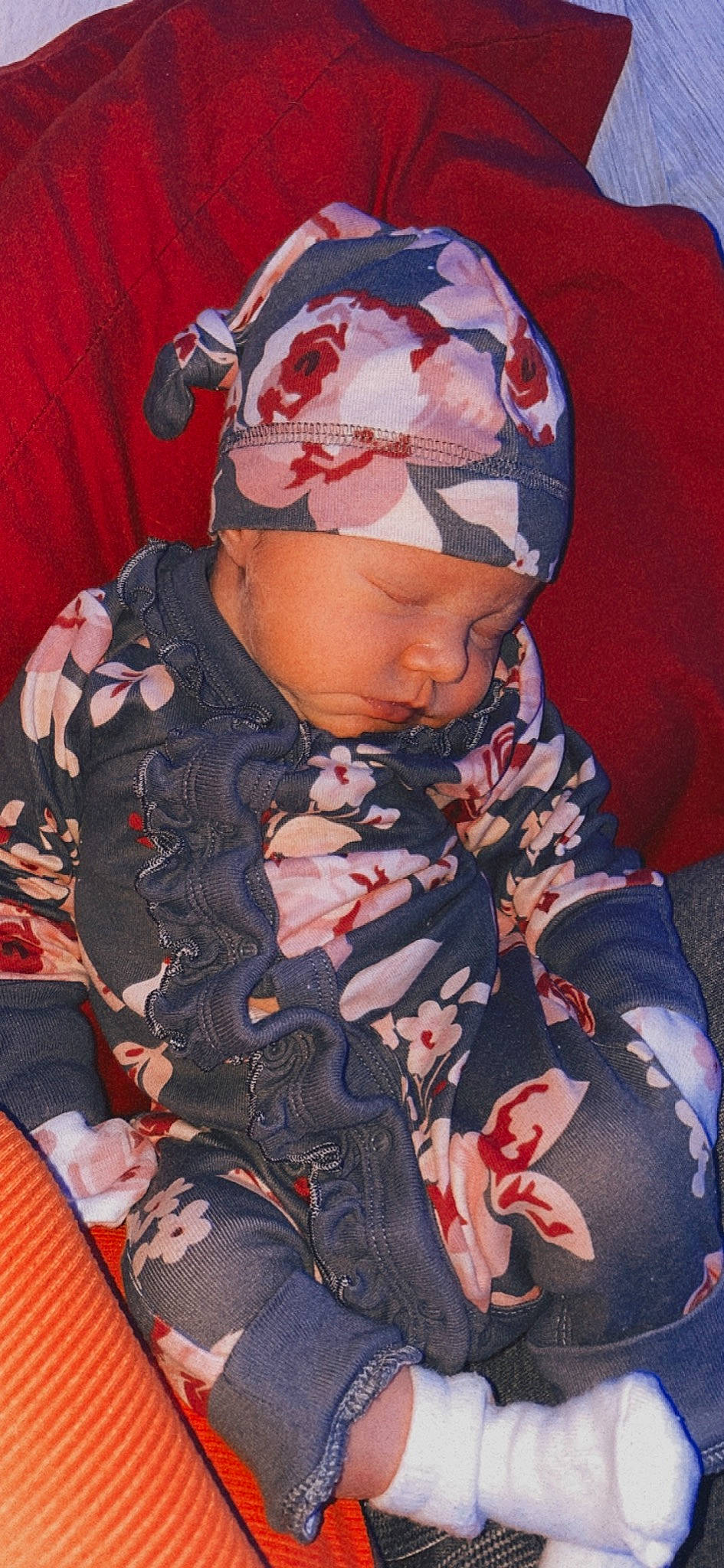Kinzley joined the competition — help win amazing prizes! art, artist, baby, cap, child, eyewear, fashion_accessory, flesh, headgear, headwear, linens, magenta, paint, pattern, person, sleeve, sunglasses, t_shirt, textile, thigh