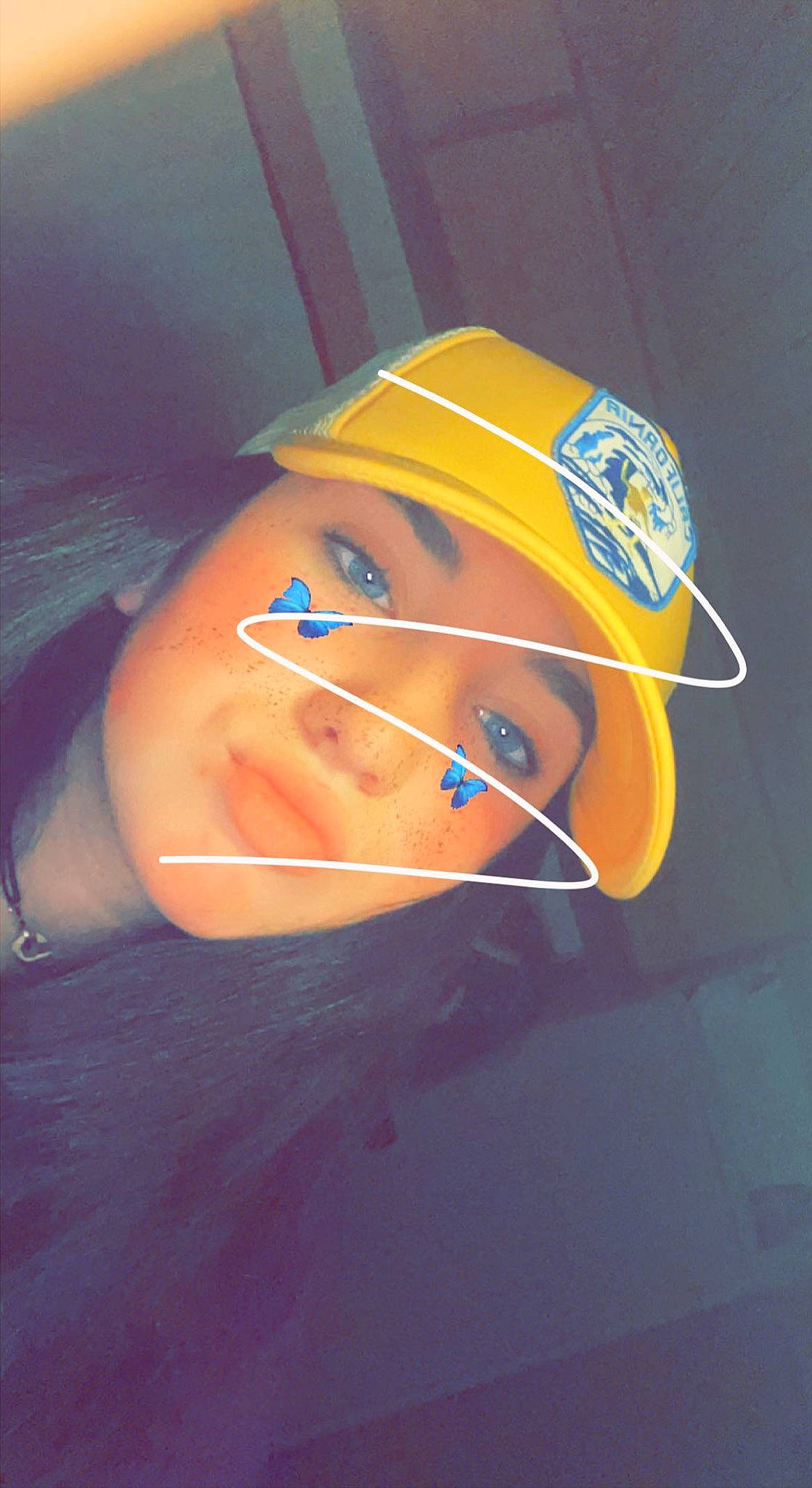 Siloe a rejoint le concours — aidez-le/la à gagner de superbes lots ! art, cap, electric_blue, eye, eyewear, fashion_accessory, fun, hat, headgear, paint, person, personal_protective_equipment, plastic, recreation, sports_gear