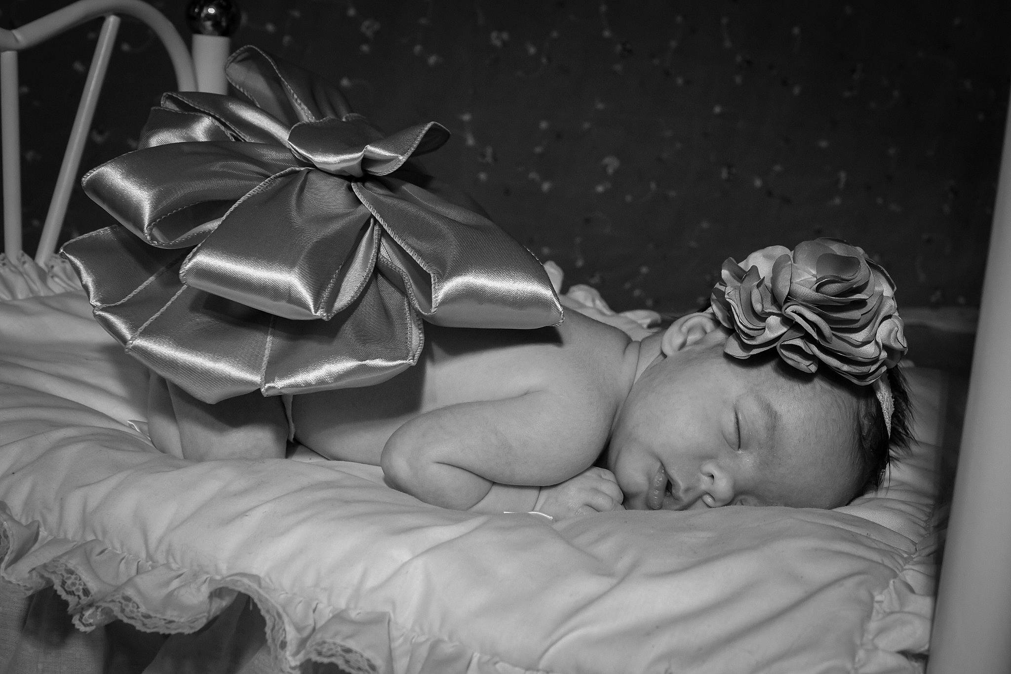 Shiloh Jade is registered to the contest to win money with this photo: art, art_model, baby, comfort, couch, event, eye, fashion_accessory, flash_photography, hand, happy, head, headpiece, human_body, human_leg, monochrome, monochrome_photography, person, room, style