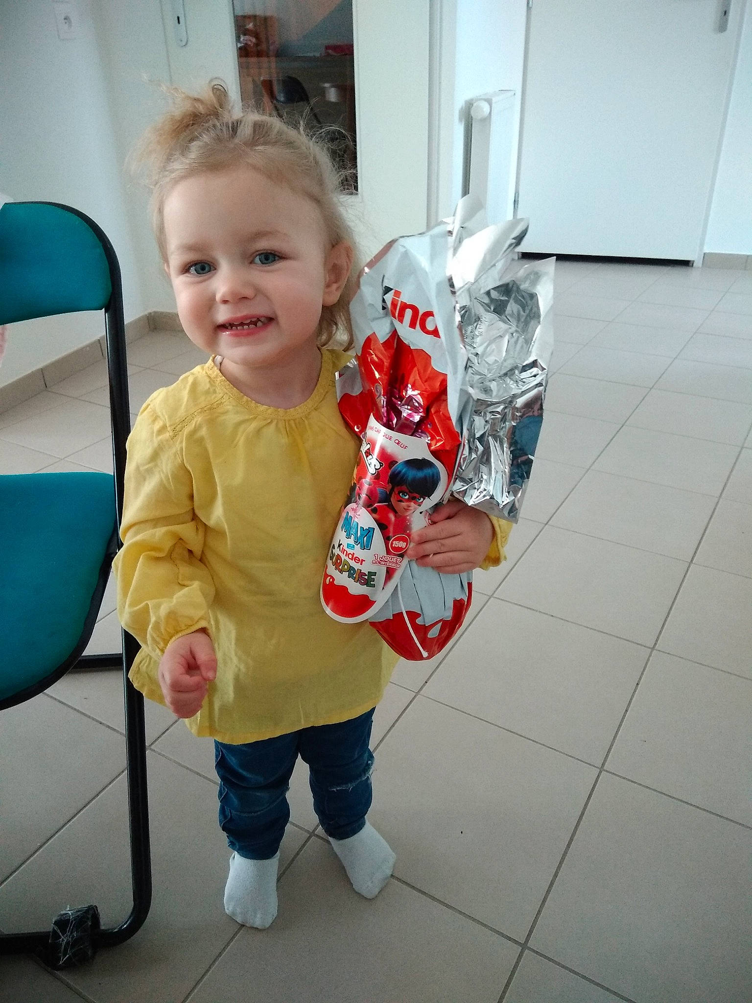 Lyana participe au concours pour gagner de l'argent avec cette photo : child, costume, joy, person, toddler, vacation