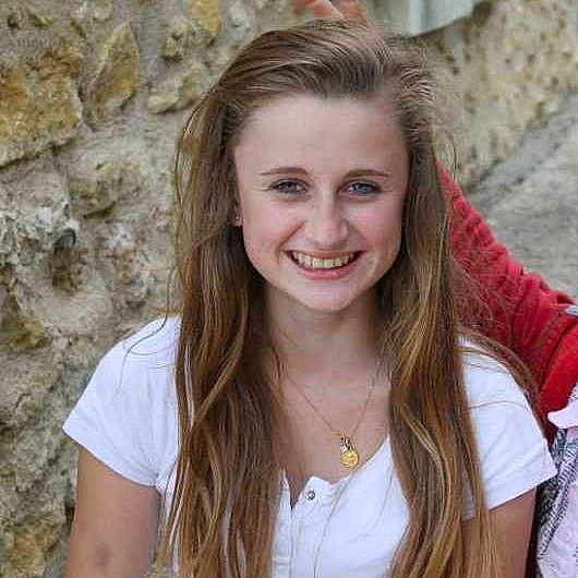 Enora participe au concours pour gagner de l'argent avec cette photo :