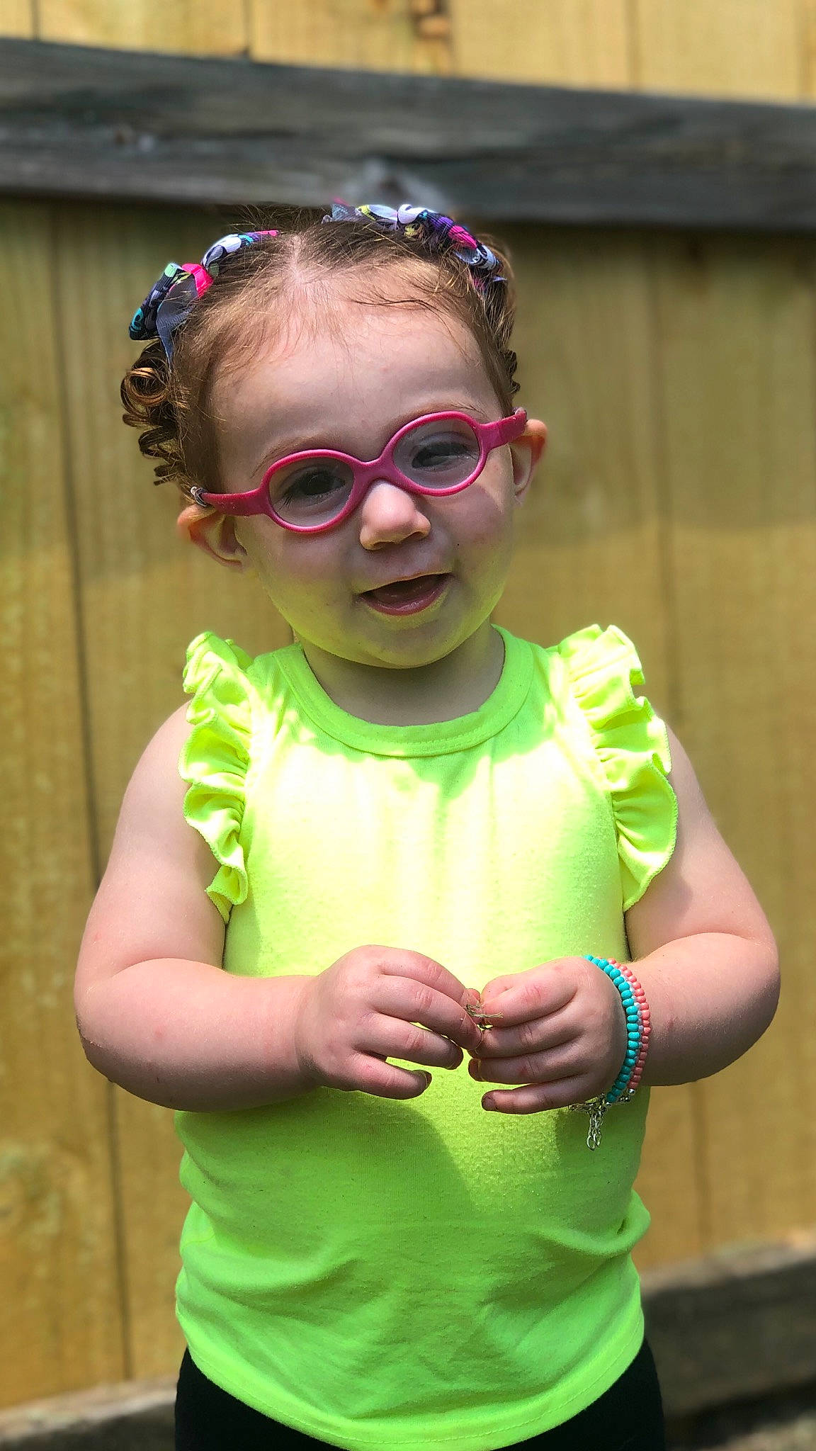 Eliana is registered to the contest to win money with this photo: child, cool, eyewear, fun, glasses, green, hair_accessory, headband, person, personal_protective_equipment, photography, smile, sunglasses, toddler, vacation, vision_care
