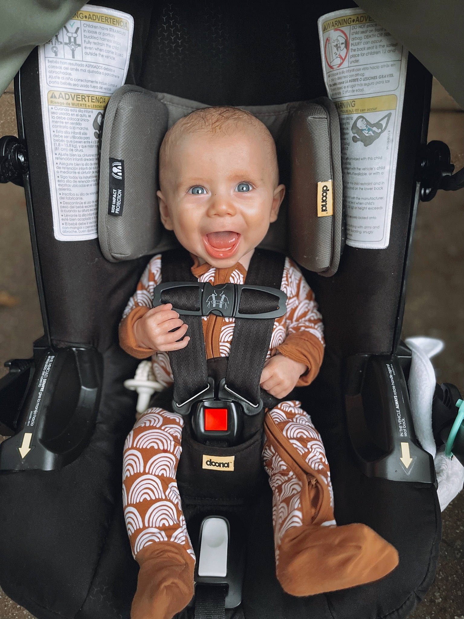 Draven is registered to the contest to win money with this photo: auto_part, baby, baby_carriage, baby_products, baby_safety, baby_toddler_clothing, bag, car_seat, child, family_car, luggage_and_bags, person, personal_protective_equipment, product, seat_belt, smile, strap, thumb, toddler, vehicle_door