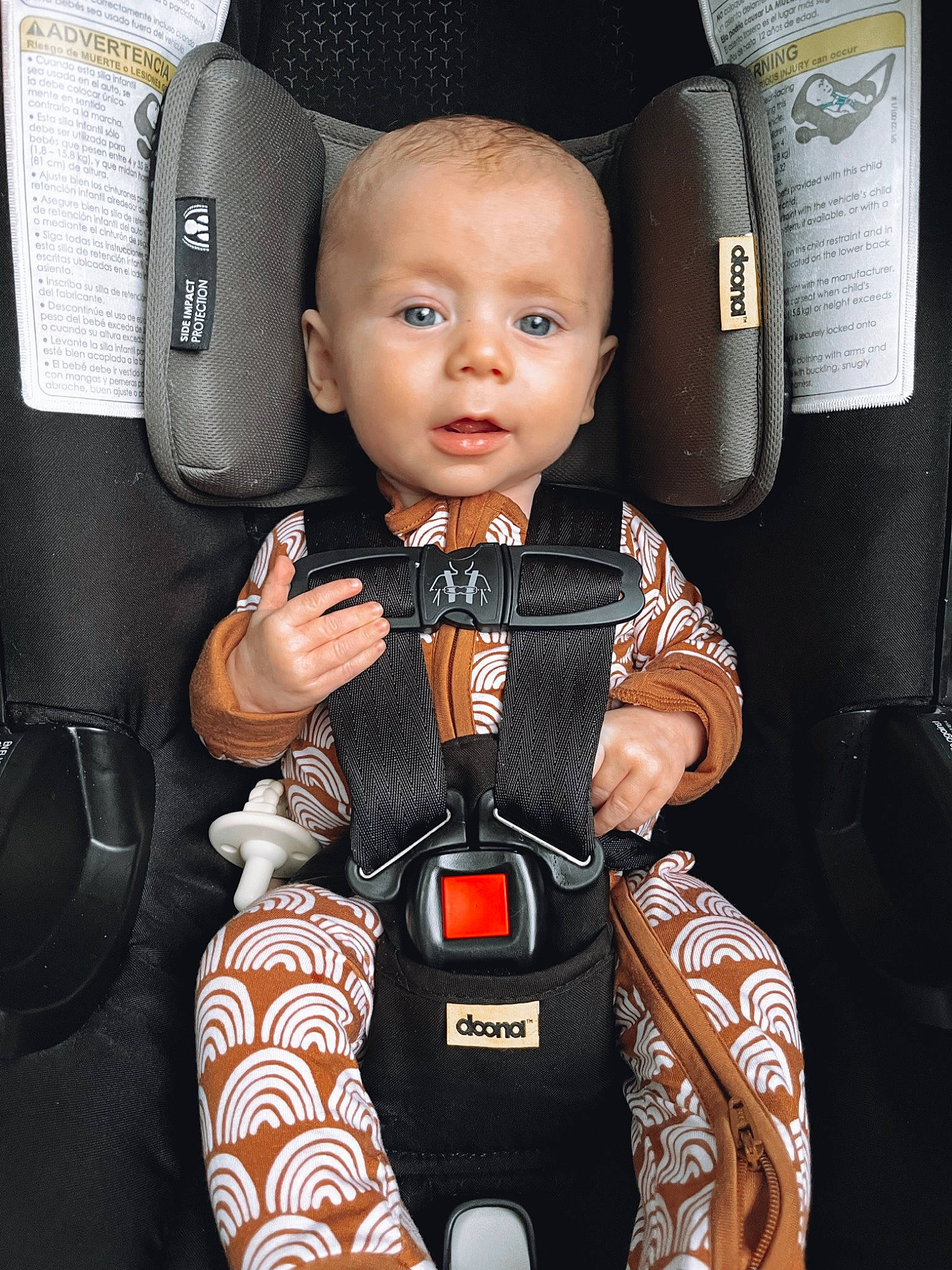 Draven is registered to the contest to win money with this photo: auto_part, baby, baby_carriage, baby_products, baby_toddler_clothing, bag, baggage, black, car_seat, car_seat_cover, child, comfort, fashion_accessory, flash_photography, luggage_and_bags, person, product, seat_belt, sleeve, toddler