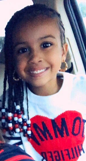 Essence joined the competition — help win amazing prizes! black_hair, child_model, eyebrow, forehead, hair, hairstyle, joy, lip, long_hair, person, selfie, smile