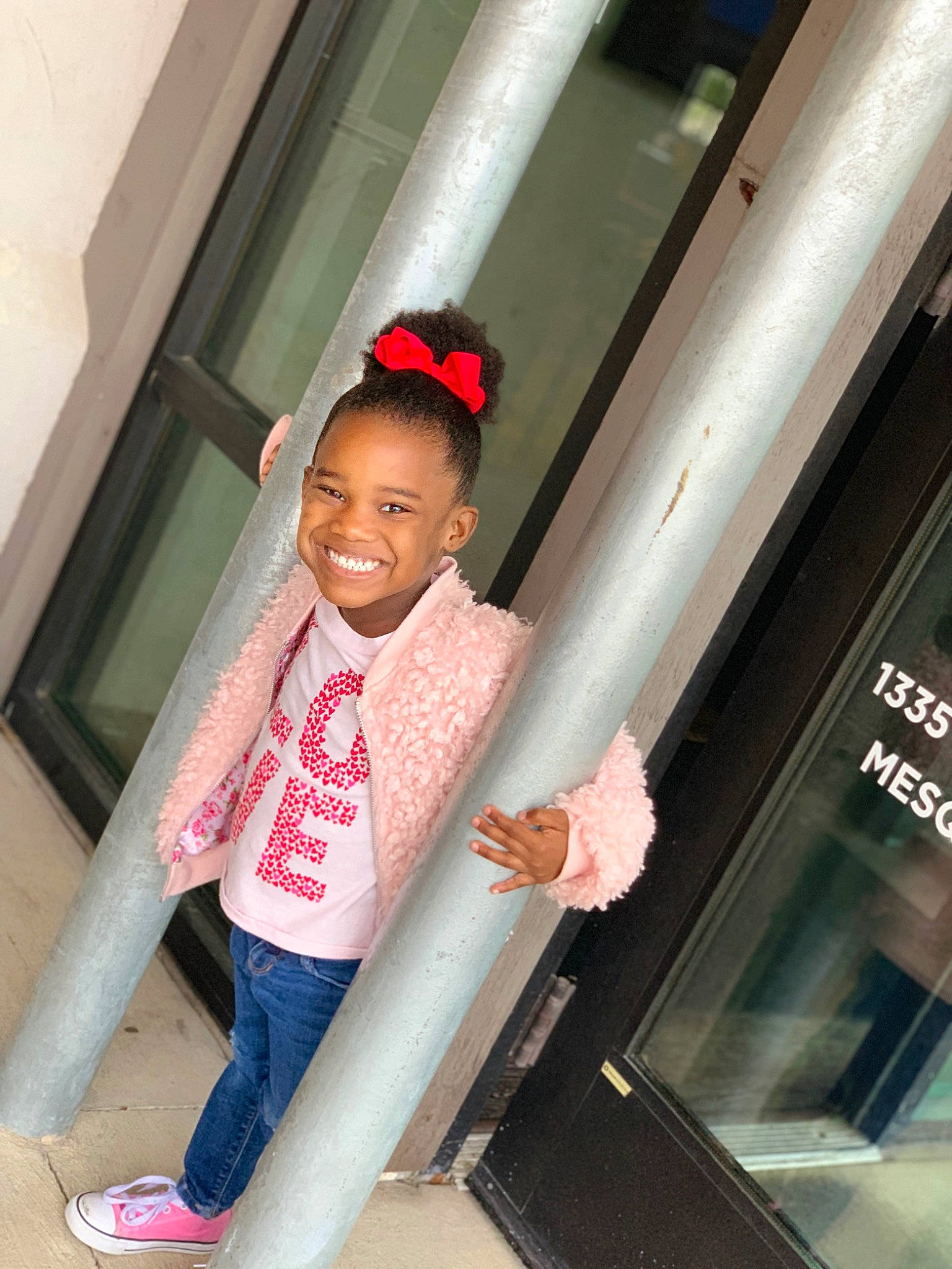 Kensley is registered to the contest to win money with this photo: child, child_model, joy, person, pink, skin, snapshot