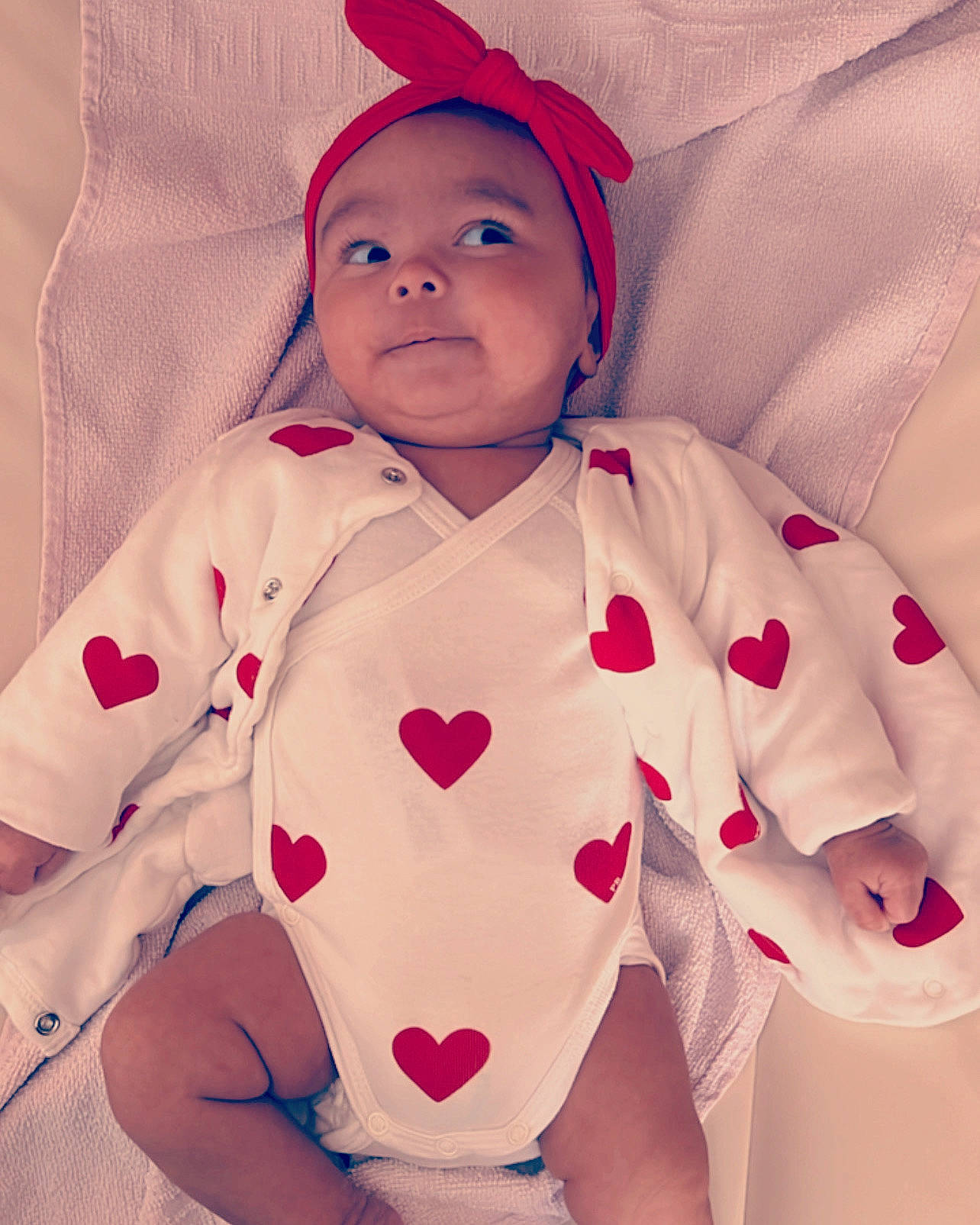 Rosie participe au concours pour gagner de l'argent avec cette photo : arm, baby_sleeping, baby_toddler_clothing, cheek, comfort, eye, face, hand, happy, head, headwear, human_body, leg, lip, mouth, nose, outerwear, person, skin, sleeve