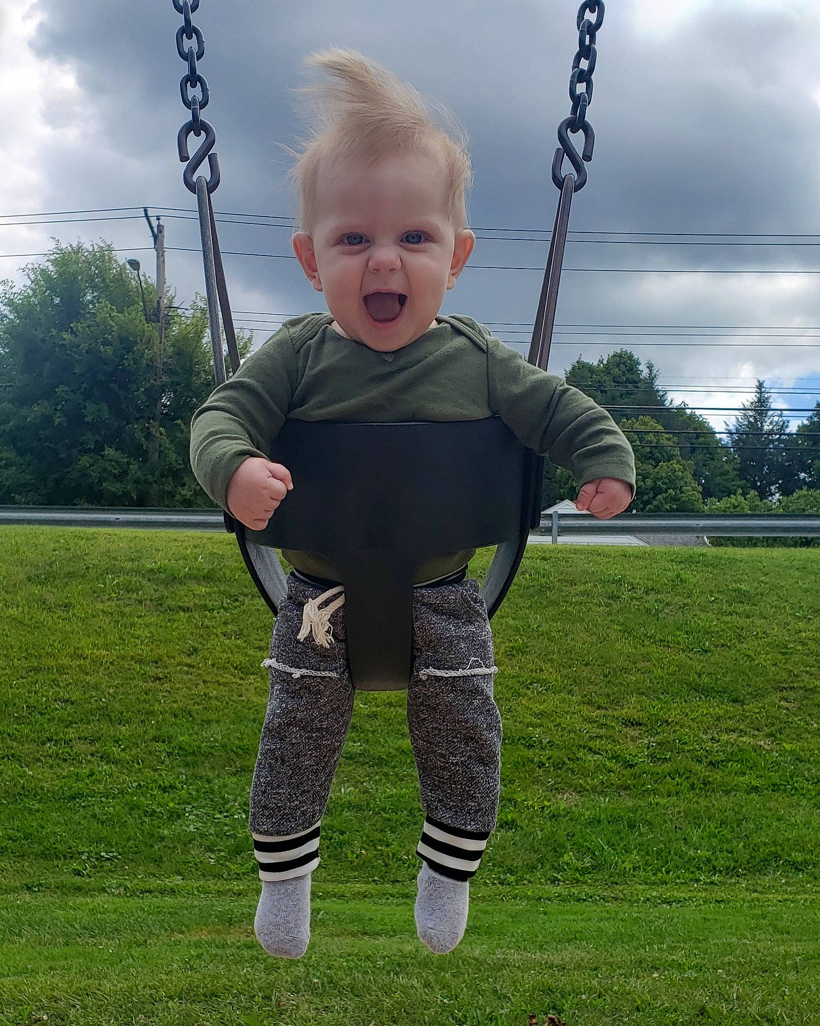 Marvin is registered to the contest to win money with this photo: