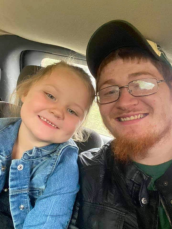 Haylee Ray joined the competition — help win amazing prizes! baseball_cap, beard, cap, chin, clothing, cool, eyebrow, eyewear, forehead, gesture, glasses, happy, jaw, joy, mouth, outerwear, person, skin, smile, travel