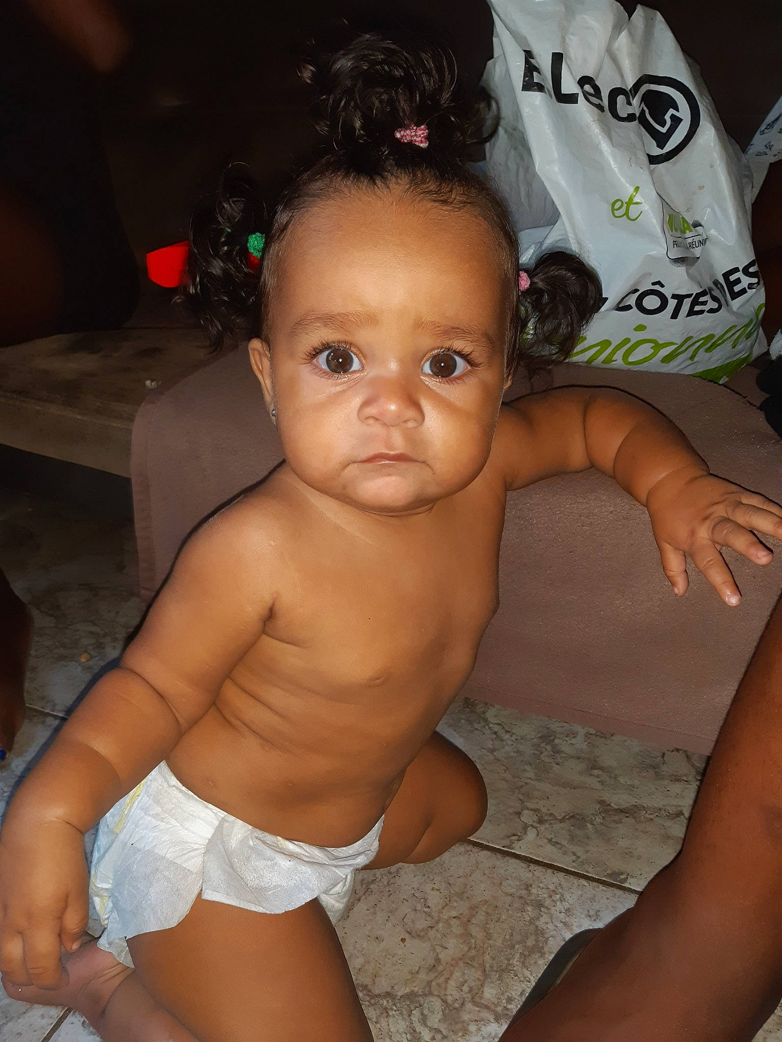 Nëyrane a rejoint le concours — aidez-le/la à gagner de superbes lots ! abdomen, barechested, cheek, chest, child, diaper, eye, fun, muscle, person, smile, stomach, toddler, trunk