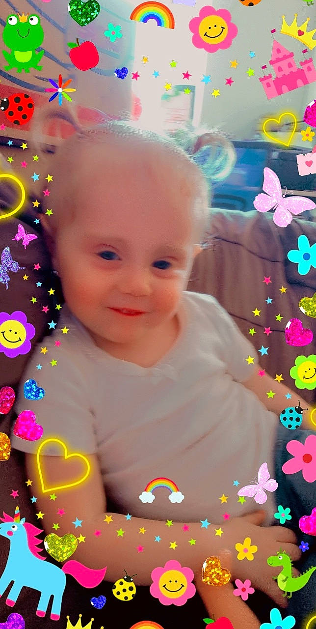 Lylionna participe au concours pour gagner de l'argent avec cette photo : baby, baby_toddler_clothing, beauty, cheek, child, design, event, face, facial_expression, fun, happy, holiday, joy, light, lighting, magenta, person, photograph, pink, smile