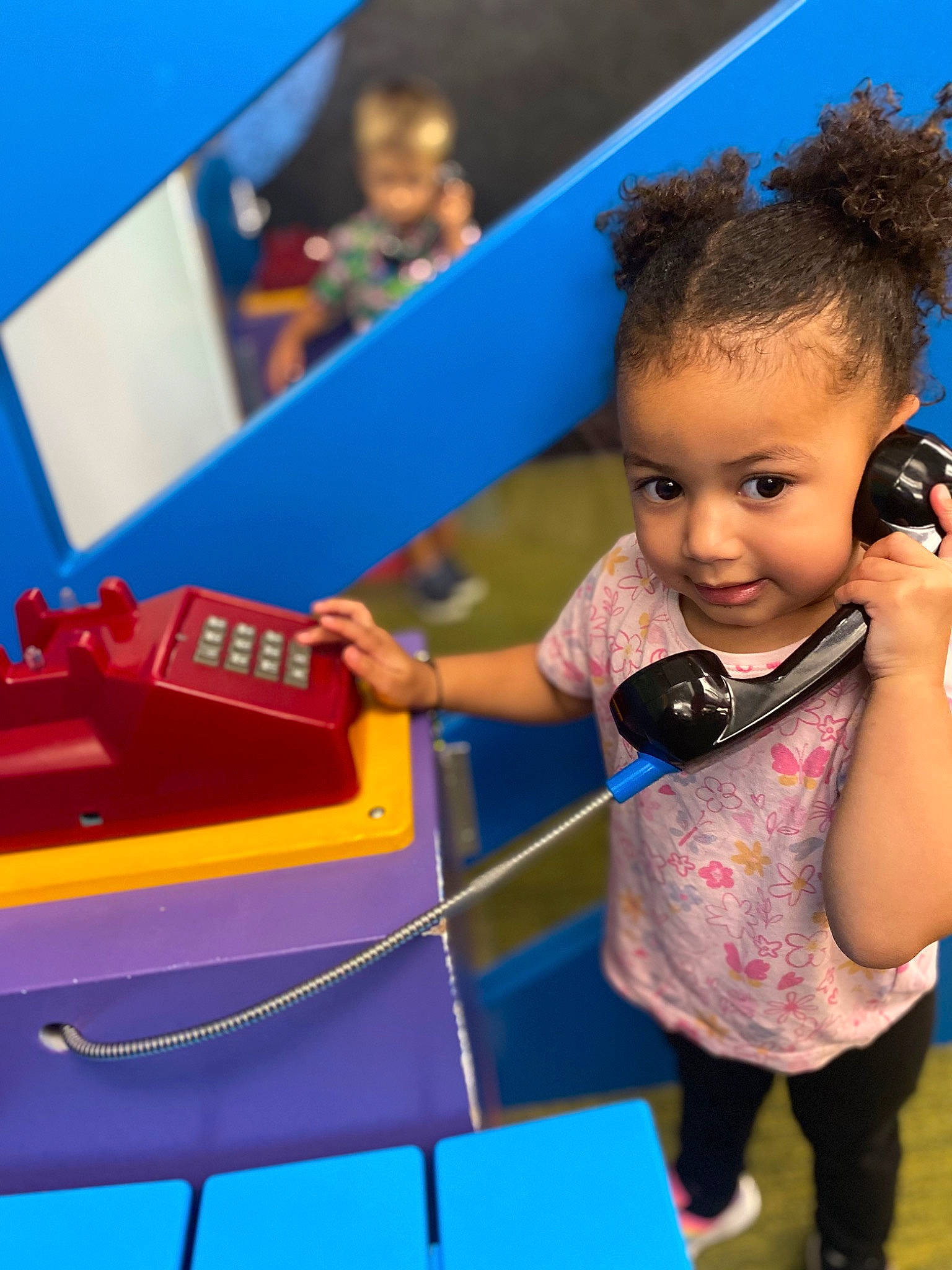 Avalis is registered to the contest to win money with this photo: baby_playing_with_toys, blue, child, electric_blue, fun, games, happy, indoor_games_and_sports, learning, leisure, person, play, playground, recreation, room, snapshot, t_shirt, toddler