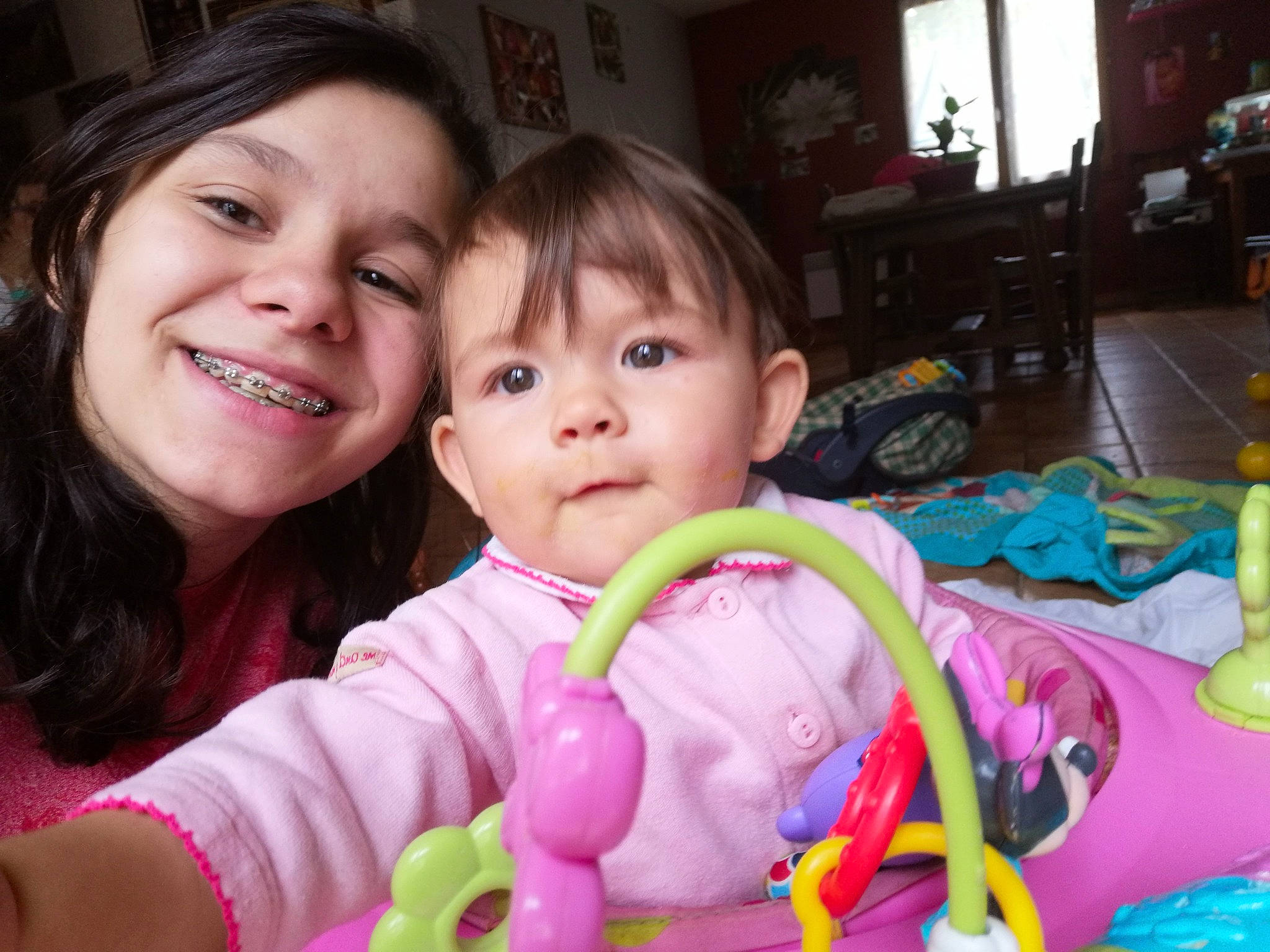 Lilou participe au concours pour gagner de l'argent avec cette photo : baby, baby_toys, beauty, child, ear, face, family, fun, happy, joy, person, play, product, sibling, skin, smile, snapshot, toddler, toy, vacation