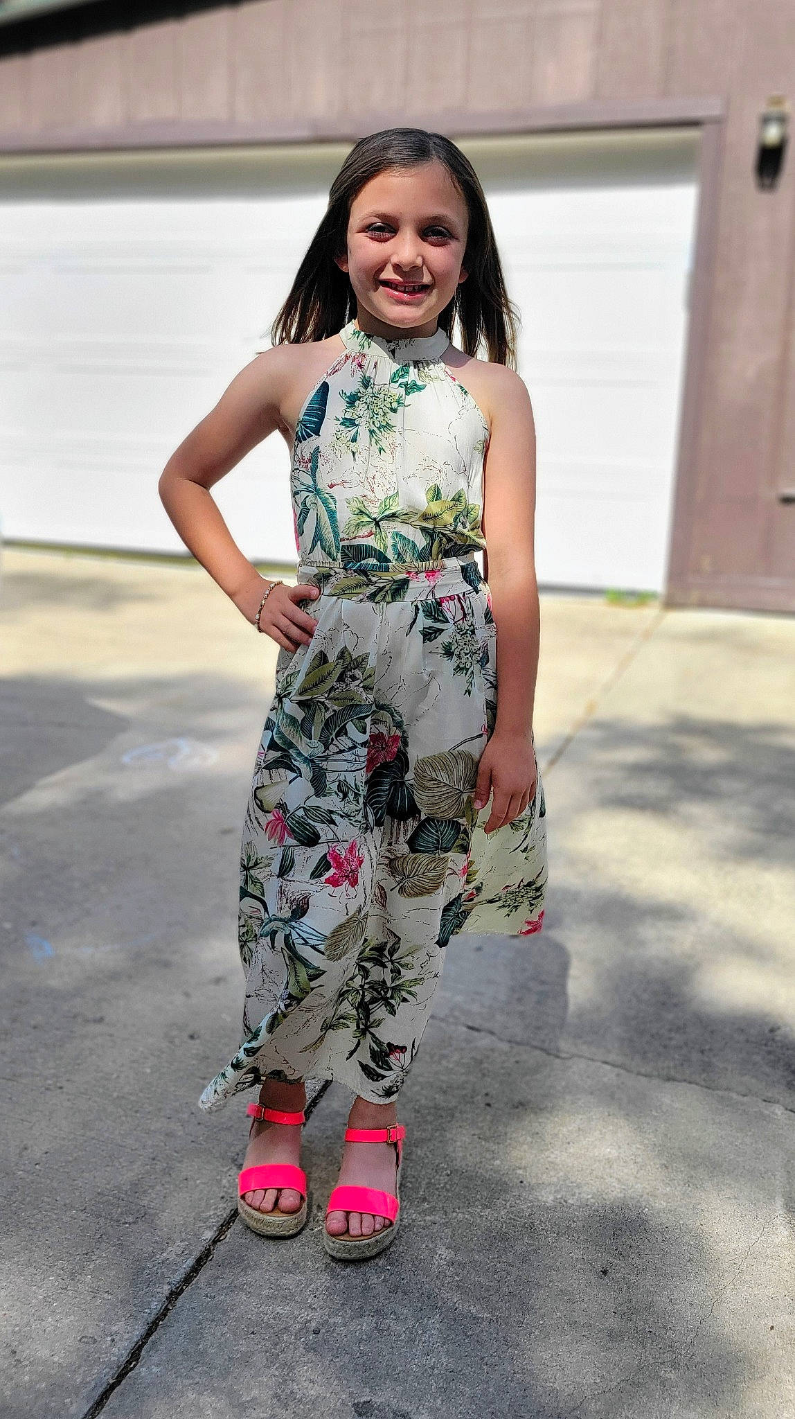 Piper is registered to the contest to win money with this photo: day_dress, dress, electric_blue, fashion_design, fashion_model, flooring, formal_wear, hairstyle, happy, human_leg, joy, leg, one_piece_garment, pattern, person, sandal, shoulder, sleeve, smile, street_fashion