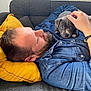 Blu a rejoint le concours — aidez-le/la à gagner de superbes lots ! man, puppy, dog, couch, yellow_pillow, denim_shirt, beard, petting, indoor, relaxing, resting, cute, animal, human, face, hand, casual_clothing, comfort, love, cozy