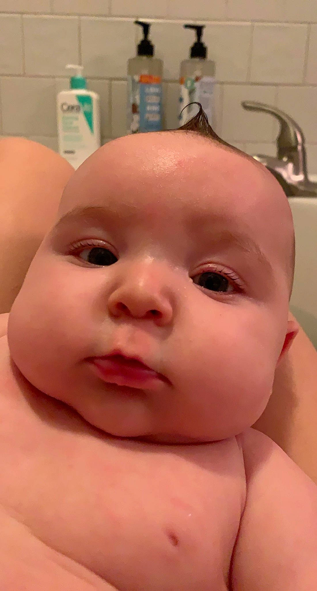 Danni is registered to the contest to win money with this photo: arm, baby, cheek, chin, ear, eye, eyebrow, eyelash, face, forehead, hand, head, human_body, iris, jaw, lip, mouth, neck, nose, person