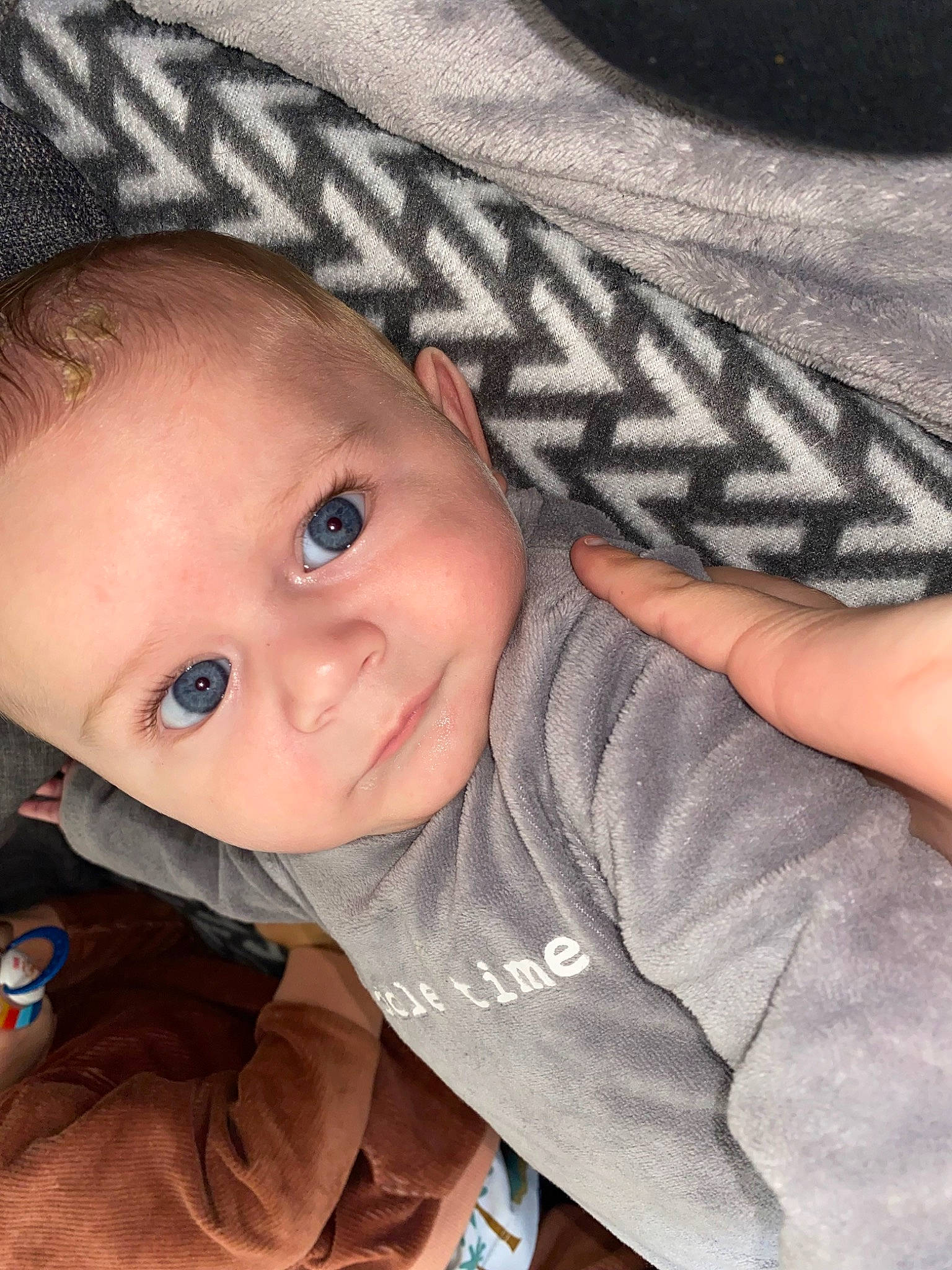 Louis a rejoint le concours — aidez-le/la à gagner de superbes lots ! baby, baby_toddler_clothing, cheek, chin, comfort, cool, eye, eyebrow, eyelash, head, human_body, iris, lip, mouth, nose, outerwear, person, skin, sleeve, smile