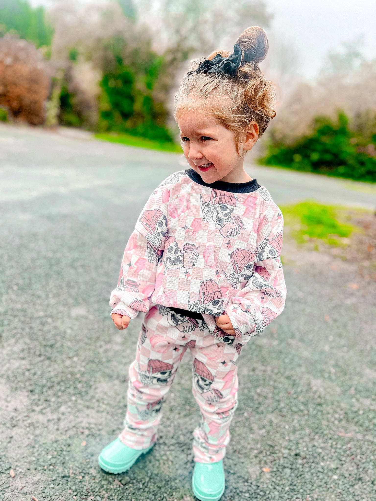 Everly is registered to the contest to win money with this photo: baby, baby_toddler_clothing, child, eye, fun, grass, happy, headpiece, joy, magenta, pattern, people_in_nature, person, pink, plant, play, portrait_photography, sleeve, spring, t_shirt