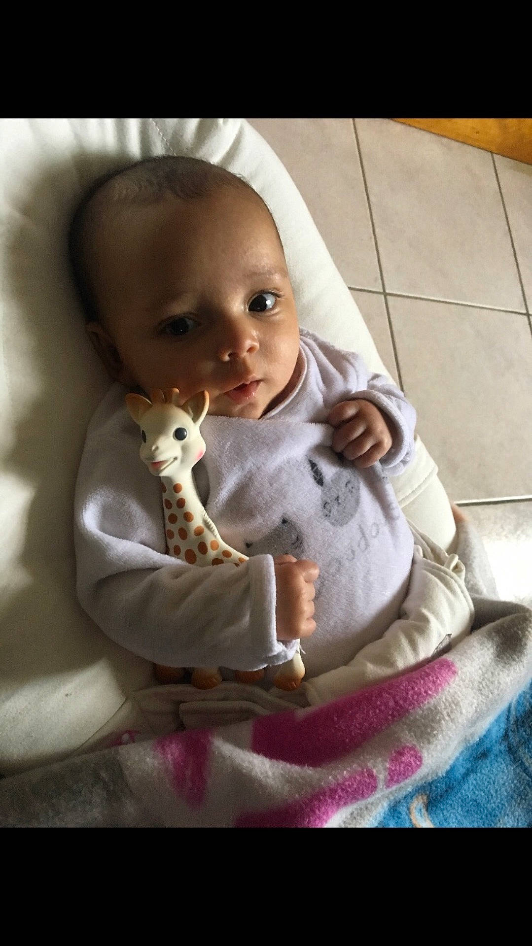 Liya participe au concours pour gagner de l'argent avec cette photo : child, eye, girl, human, infant, person, product, skin, toddler