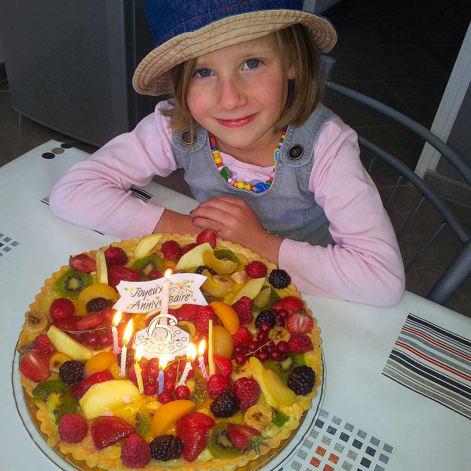 Manon participe au concours pour gagner de l'argent avec cette photo :