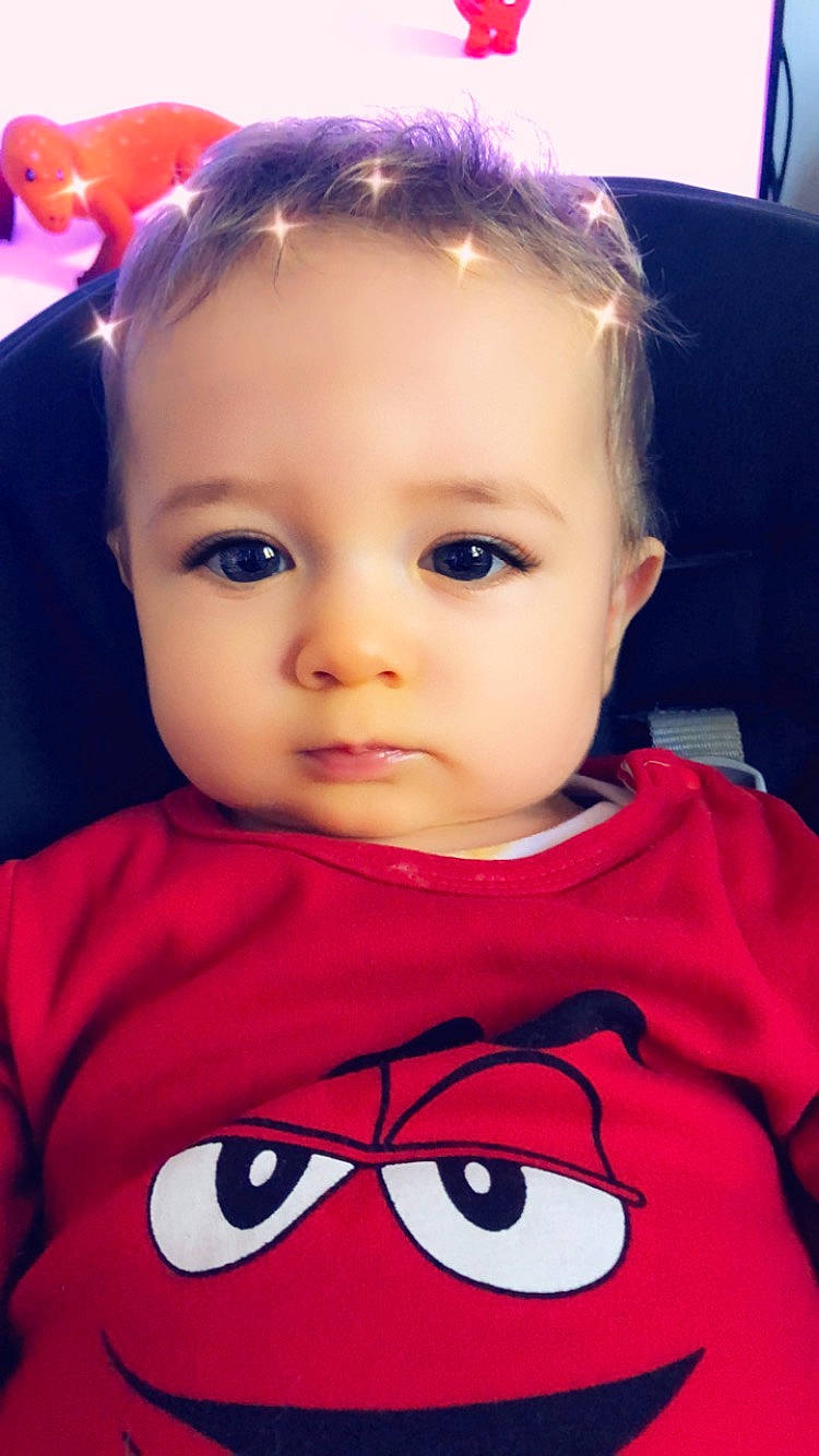 Alessandro participe au concours pour gagner de l'argent avec cette photo : baby, beauty, cheek, child, chin, close_up, eye, eyebrow, face, forehead, head, iris, lip, mouth, nose, organ, person, pink, red, skin