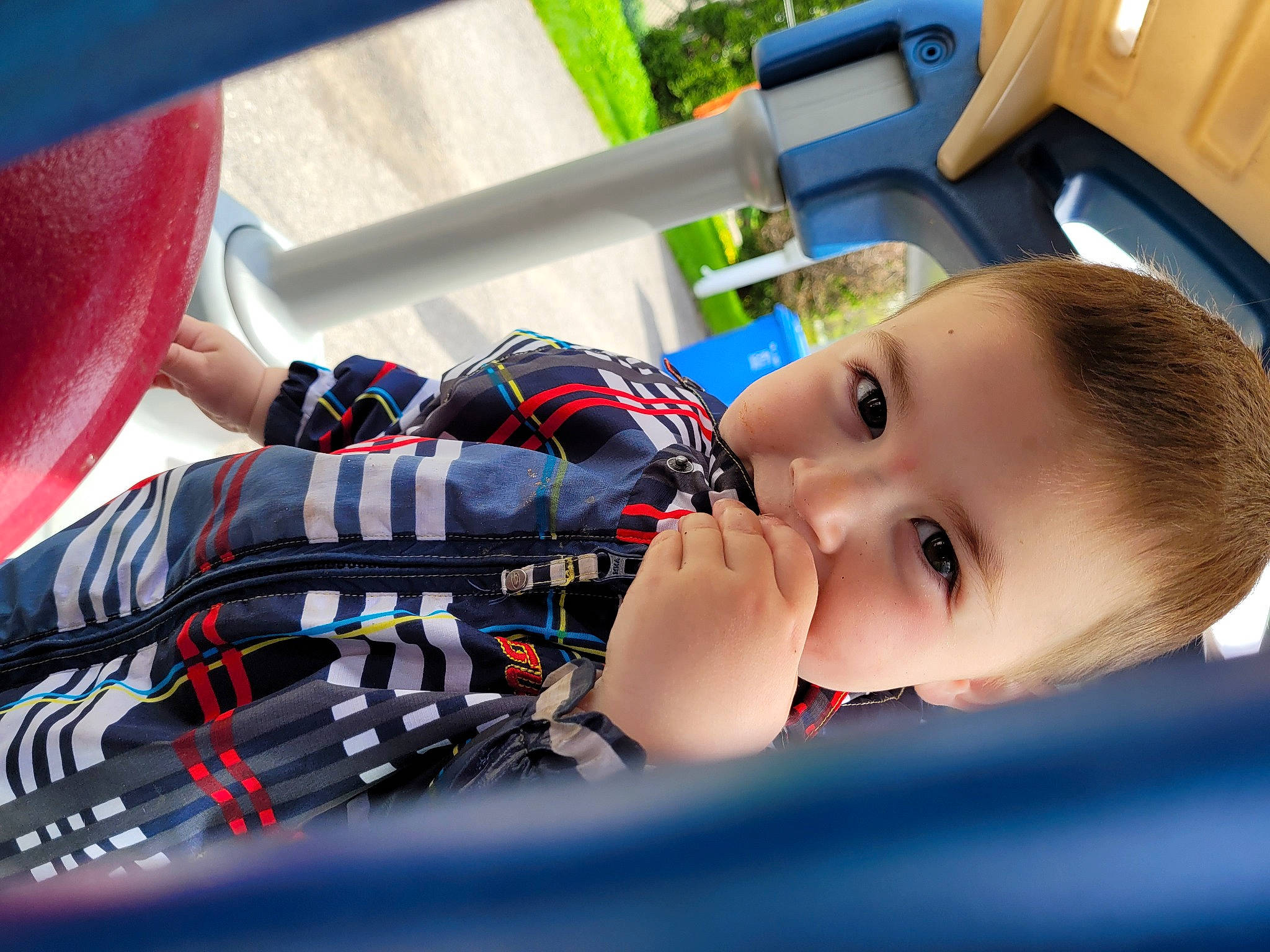 Wyhan Beaudoin a rejoint le concours — aidez-le/la à gagner de superbes lots ! auto_part, baby, baby_products, baby_toddler_clothing, car_seat, carmine, child, electric_blue, fun, happy, leisure, lifejacket, mouth, pattern, person, personal_protective_equipment, plaid, recreation, summer, toddler