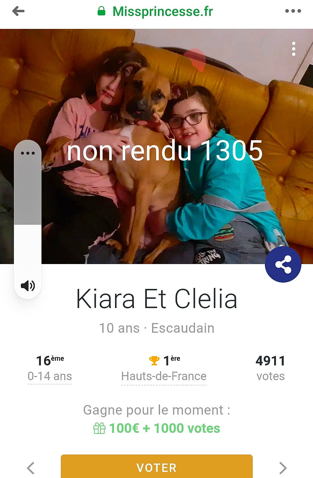 Camélia a rejoint le concours — aidez-le/la à gagner de superbes lots ! advertising, brand, comfort, font, fun, graphic_design, happy, joy, leisure, logo, multimedia, person, photo_caption, product, publication, recreation, room, screenshot, smile, t_shirt