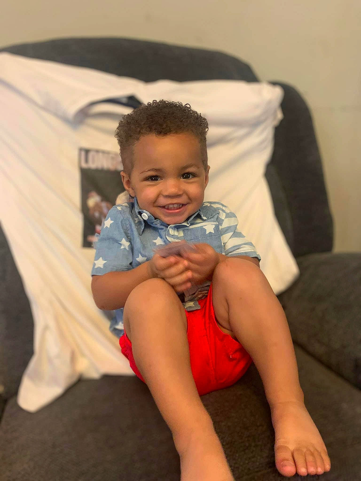 Steffon joined the competition — help win amazing prizes! abdomen, baby, baby_toddler_clothing, barefoot, comfort, electric_blue, event, eye, flash_photography, foot, fun, gesture, happy, human_leg, joy, leg, person, smile, thigh, thumb