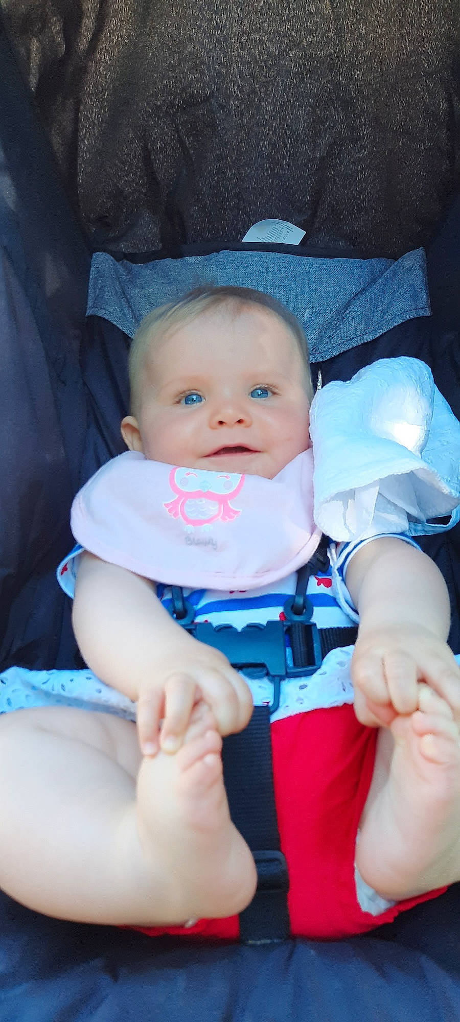 Candice participe au concours pour gagner de l'argent avec cette photo : baby, baby_carriage, baby_in_car_seat, baby_products, car_seat, cheek, child, person, product, skin, toddler