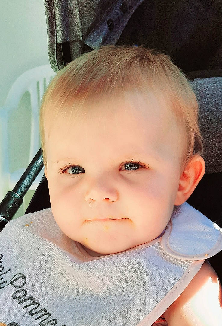 Candice a rejoint le concours — aidez-le/la à gagner de superbes lots ! baby, beauty, blond, cheek, child, chin, close_up, ear, eye, eyebrow, face, forehead, hair, hairstyle, head, iris, lip, nose, person, skin