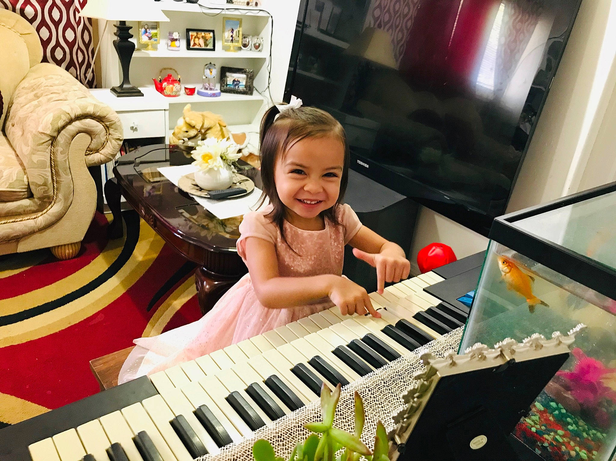 Nathalie is registered to the contest to win money with this photo: child, computer, digital_piano, electric_piano, electronic_device, electronic_instrument, electronic_keyboard, electronic_musical_instrument, joy, keyboard, keyboard_player, musical_instrument, musical_keyboard, musician, person, pianist, piano, play, player_piano, technology