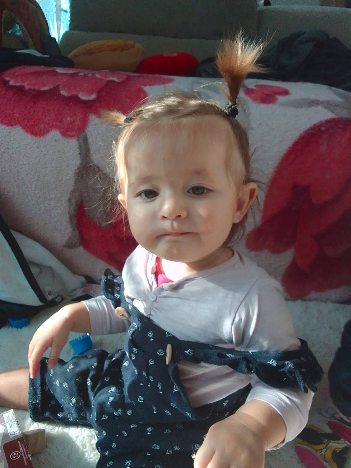 Cattaleya participe au concours pour gagner de l'argent avec cette photo : baby, baby_carriage, baby_products, baby_toddler_clothing, chair, cheek, child, costume, event, fashion_accessory, fun, happy, iris, lap, pattern, people, person, photograph, sitting, toddler