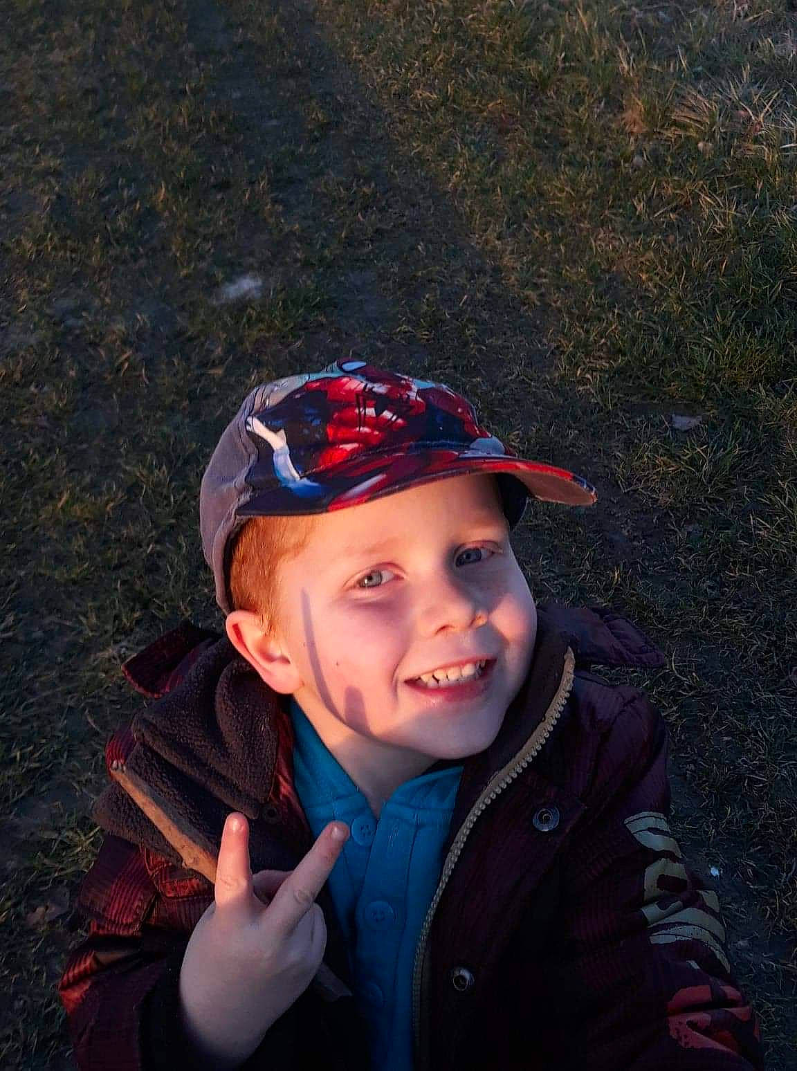 Nicolas a rejoint le concours — aidez-le/la à gagner de superbes lots ! adventure, cap, cool, ear, fashion_accessory, fun, headgear, joy, person, photography, portrait, recreation, selfie, smile, vacation