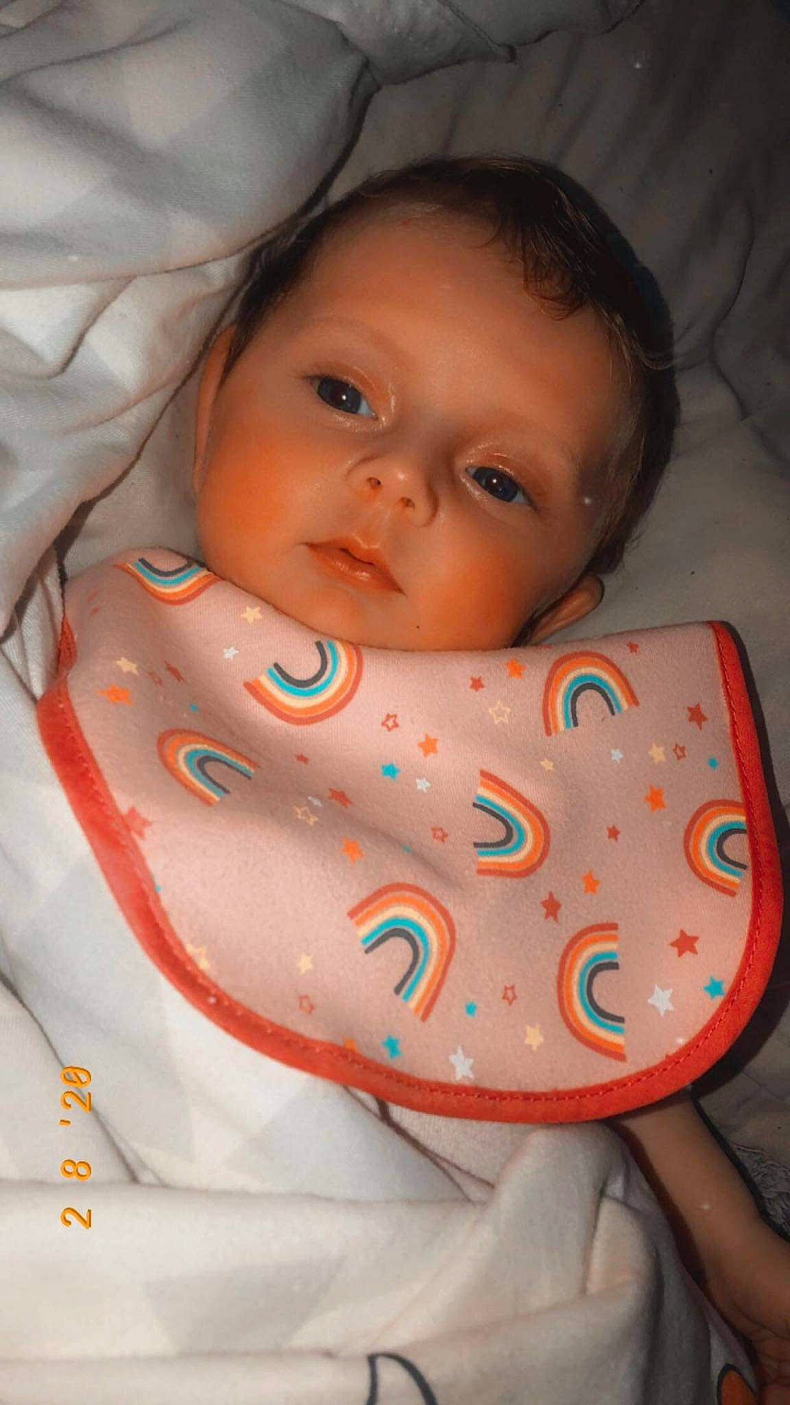 Melina a rejoint le concours — aidez-le/la à gagner de superbes lots ! baby, cheek, child, nap_mat, person, skin, toddler