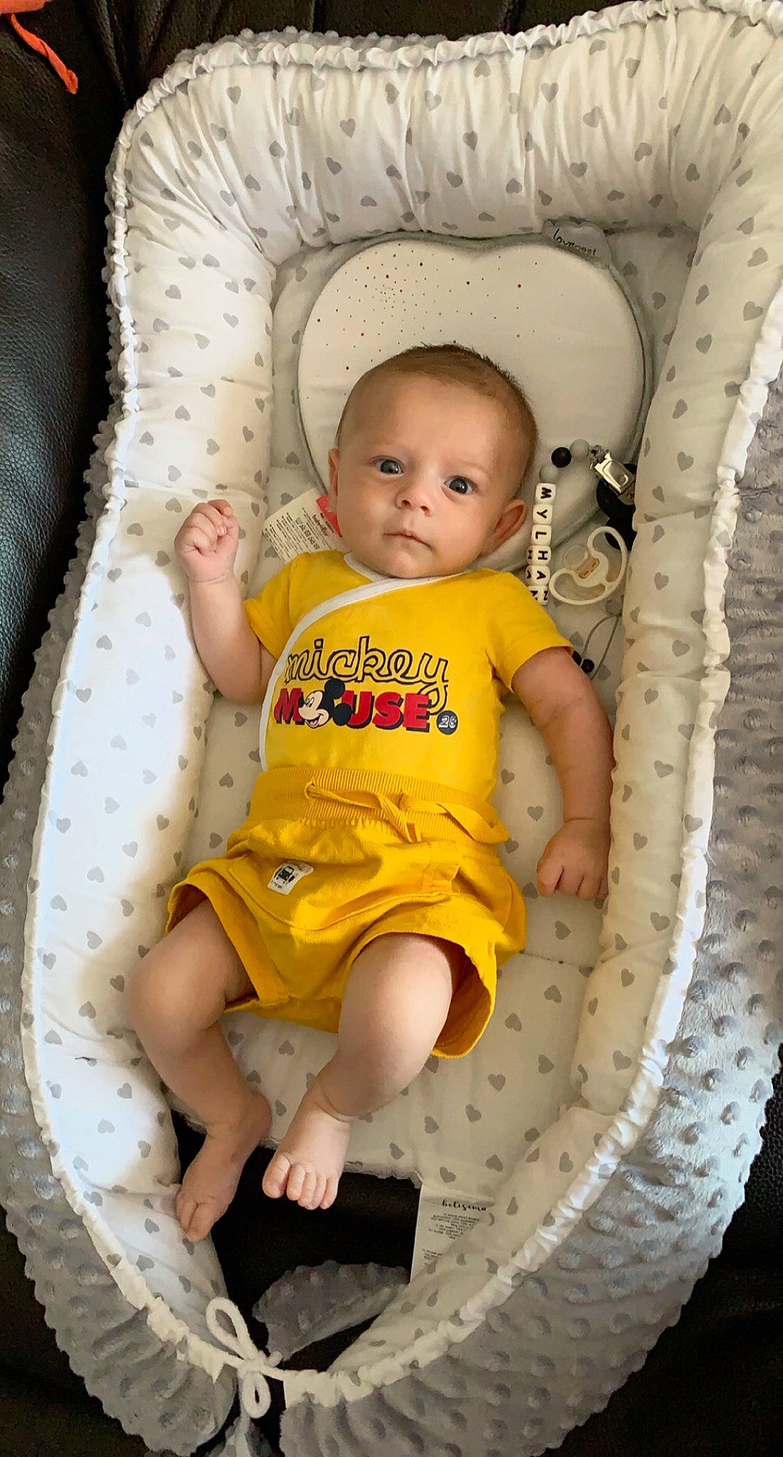 Mylhan a rejoint le concours — aidez-le/la à gagner de superbes lots ! baby, baby_products, baby_safety, baby_toddler_clothing, chair, cheek, child, comfort, fun, hairstyle, happy, mouth, pattern, person, product, sitting, skin, sleeve, thigh, toddler