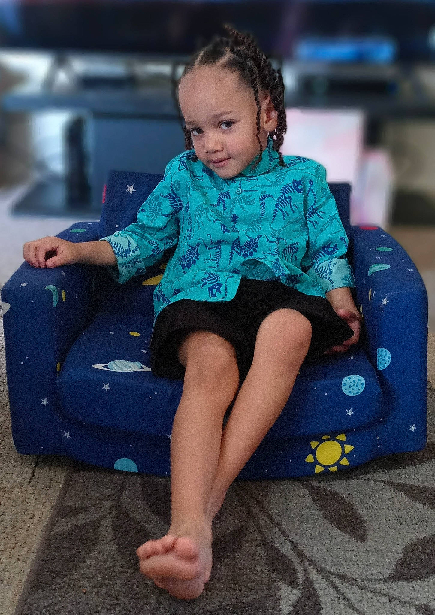 Legend is registered to the contest to win money with this photo: azure, baby_toddler_clothing, child, electric_blue, flash_photography, fun, hairstyle, happy, human_leg, joint, knee, leisure, person, shoulder, sitting, sleeve, standing, t_shirt, thigh, toddler