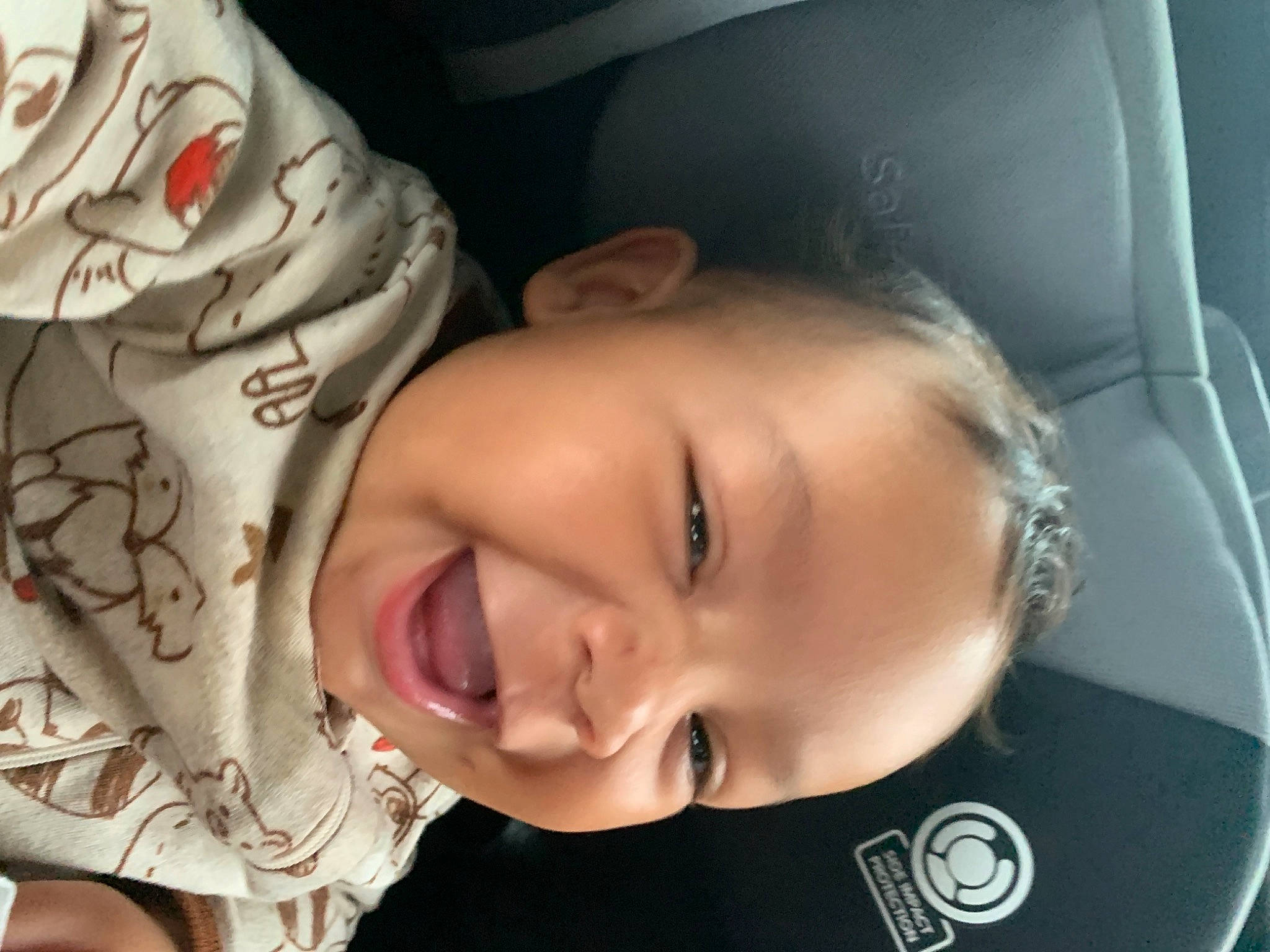 Hassan is registered to the contest to win money with this photo: cheek, chin, comfort, cool, eyebrow, eyelash, flash_photography, forehead, gesture, hairstyle, happy, iris, jaw, lip, mammal, mouth, neck, nose, person, skin