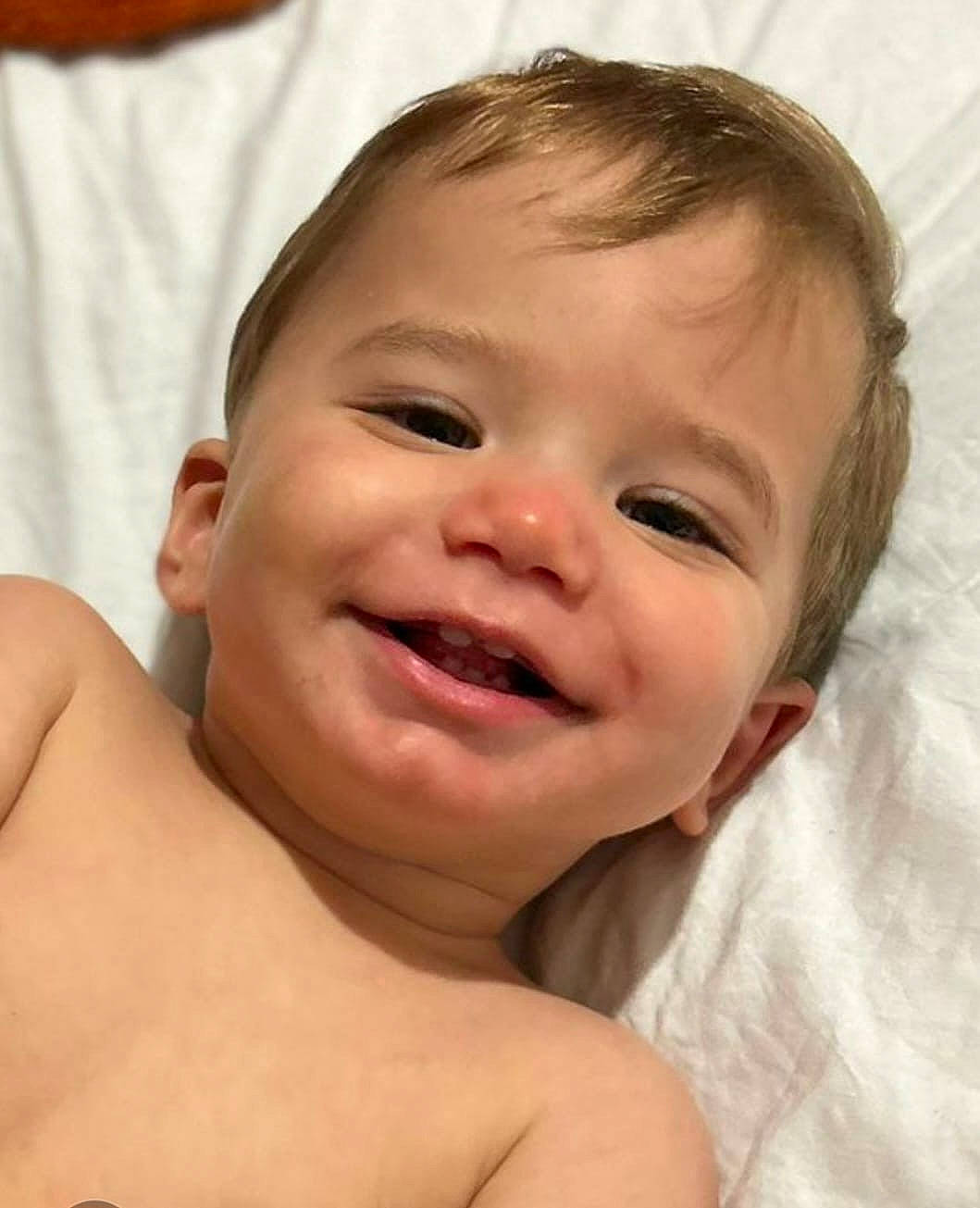 Jayce is registered to the contest to win money with this photo: cheek, comfort, ear, eye, eyelash, finger, forehead, gesture, happy, head, human_body, iris, jaw, joy, lip, mouth, neck, nose, person, skin