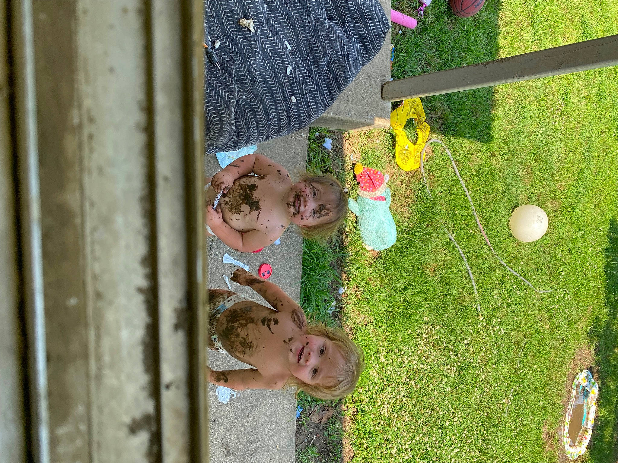 Raven is registered to the contest to win money with this photo: backyard, ball, child, eyewear, fun, grass, grass_family, happy, joy, leisure, net, party_supply, pattern, person, plant, play, recreation, smile, vacation, visual_arts