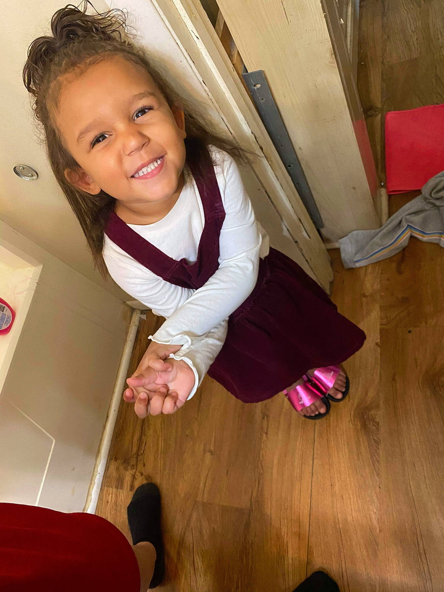 Kay'Leigh is registered to the contest to win money with this photo: child, joy, leg, long_hair, person, sitting, smile, toddler