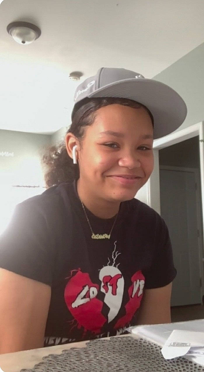 Akiara is registered to the contest to win money with this photo: active_shirt, arm, baseball_cap, cap, carmine, chest, cricket_cap, elbow, event, eyewear, forehead, fun, hairstyle, joy, leisure, mouth, muscle, neck, person, sleeve