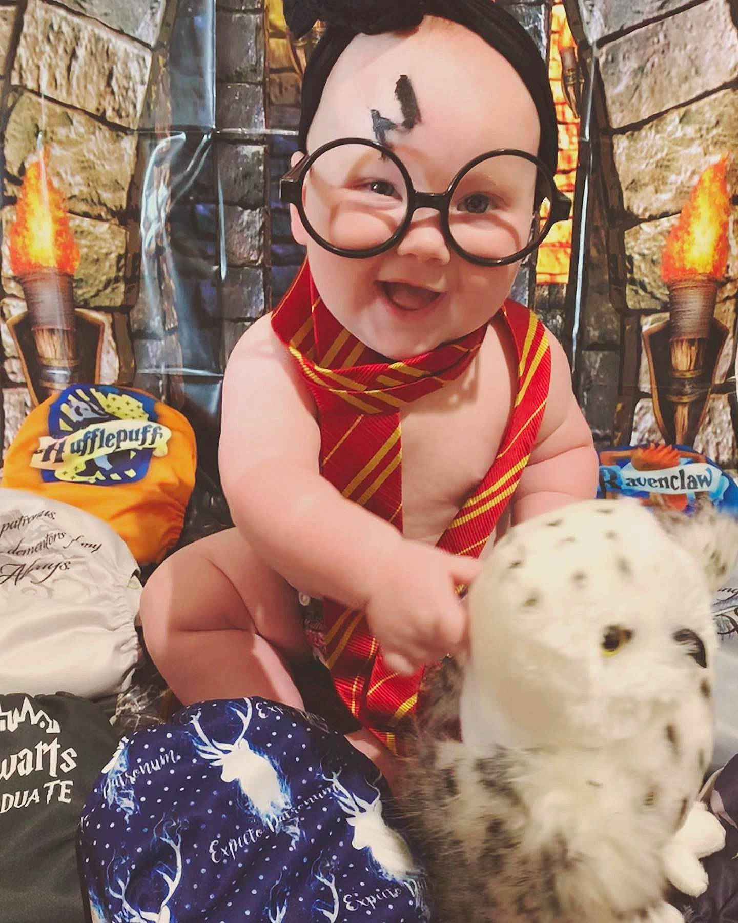 Elliana Grace joined the competition — help win amazing prizes! art, child, glasses, person