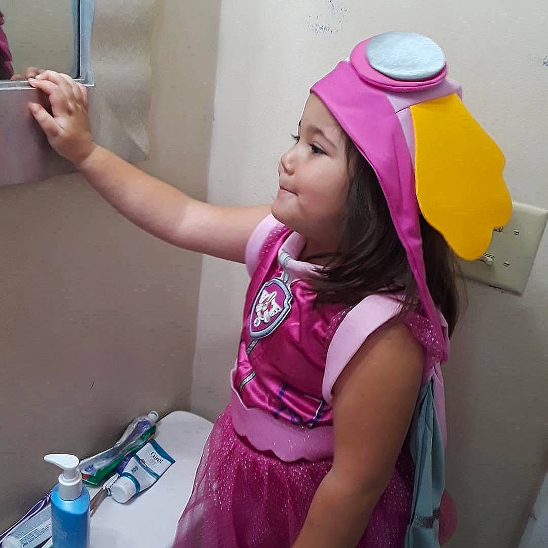 Katelyn is registered to the contest to win money with this photo: child, person, pink, plastic_bottle, purple, toddler