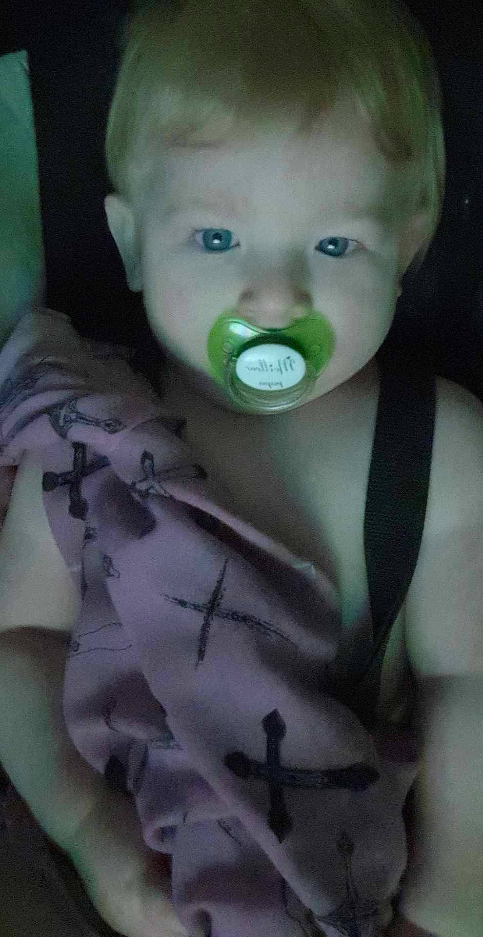 Thiméo a rejoint le concours — aidez-le/la à gagner de superbes lots ! baby, baby_toddler_clothing, cheek, child, ear, eyelash, head, iris, jaw, neck, no_expression, pattern, person, sleeve, terrestrial_plant, toddler, white