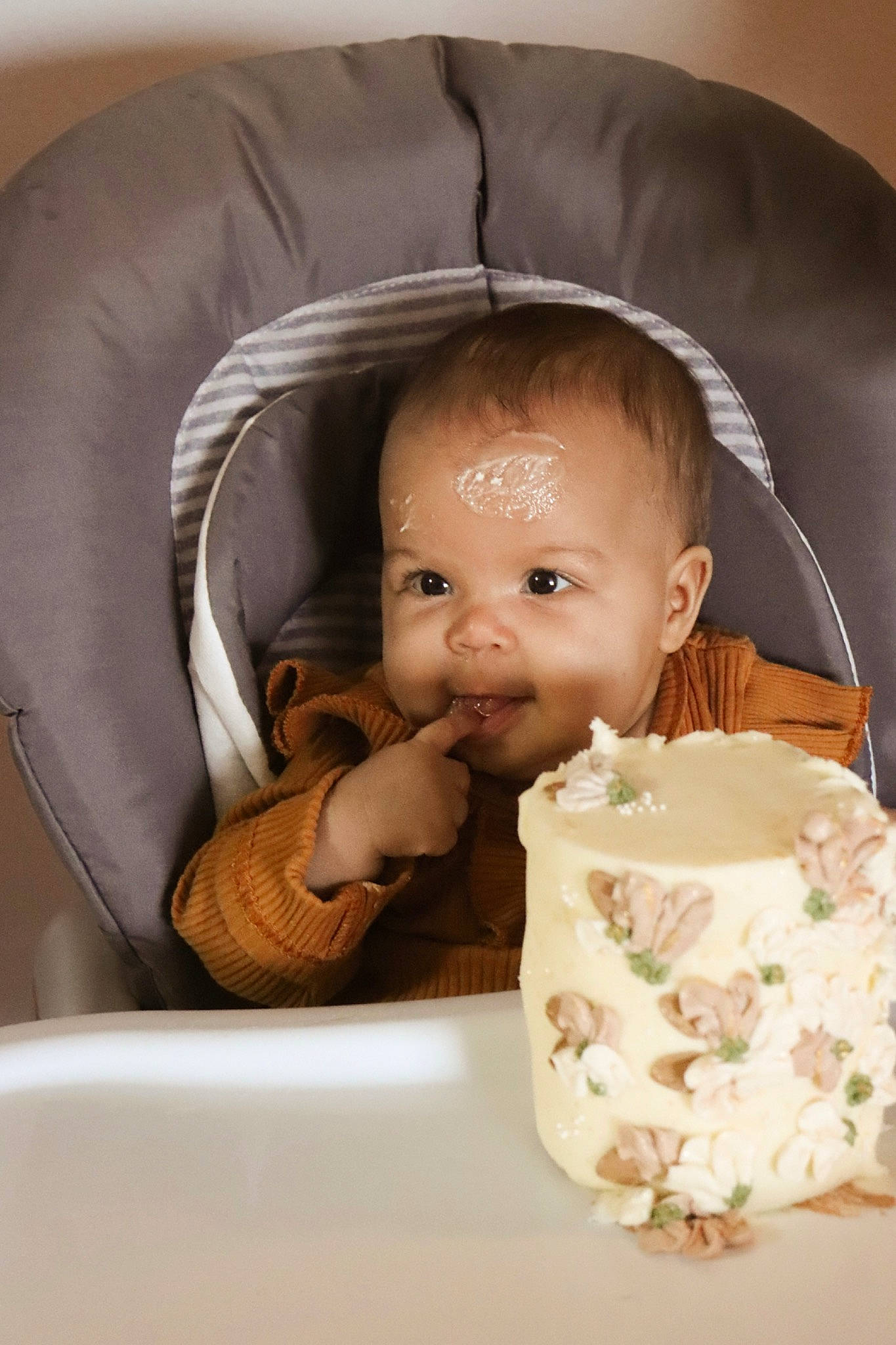 Elizabeth is registered to the contest to win money with this photo: baby, baby_products, baby_safety, baby_sleeping, baby_toddler_clothing, buttercream, car_seat, chair, cheek, child, comfort, cream, icing, linens, person, porcelain, product, sitting, sweetness, textile