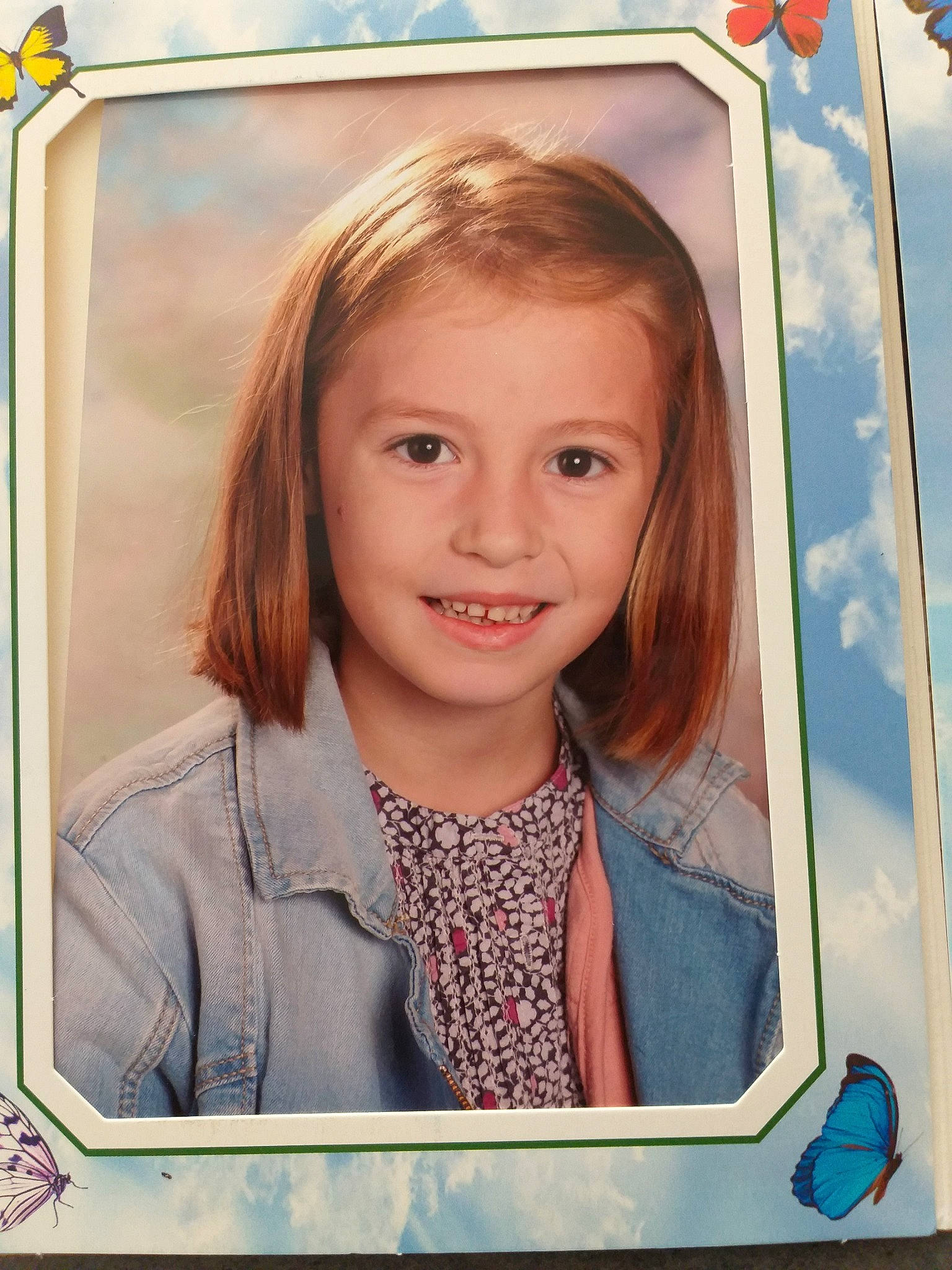 Noëlly a rejoint le concours — aidez-le/la à gagner de superbes lots ! art, blond, child, face, joy, person, photography, picture_frame, portrait, smile, toddler