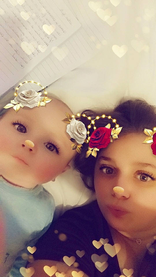 Loam a rejoint le concours — aidez-le/la à gagner de superbes lots ! baby, cheek, child, doll, face, fashion_accessory, flower, forehead, hair_accessory, head, headband, headgear, headpiece, lip, nose, person, photography, plant, skin, smile