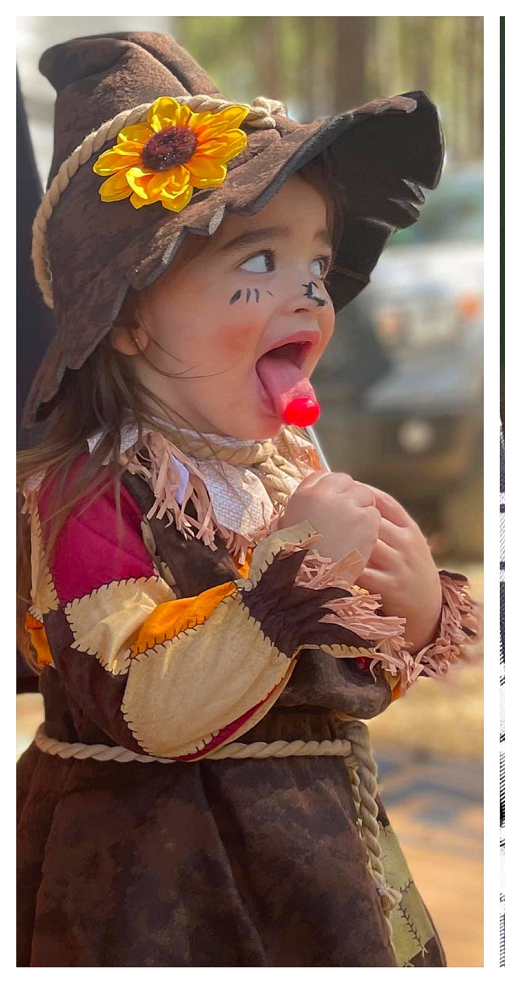 Penelope is registered to the contest to win money with this photo: beauty, costume_hat, event, fashion_accessory, flower, hair_accessory, happy, hat, headpiece, jewellery, necklace, peach, person, petal, plant, smile, stock_photography, sun_hat, surprise, toddler