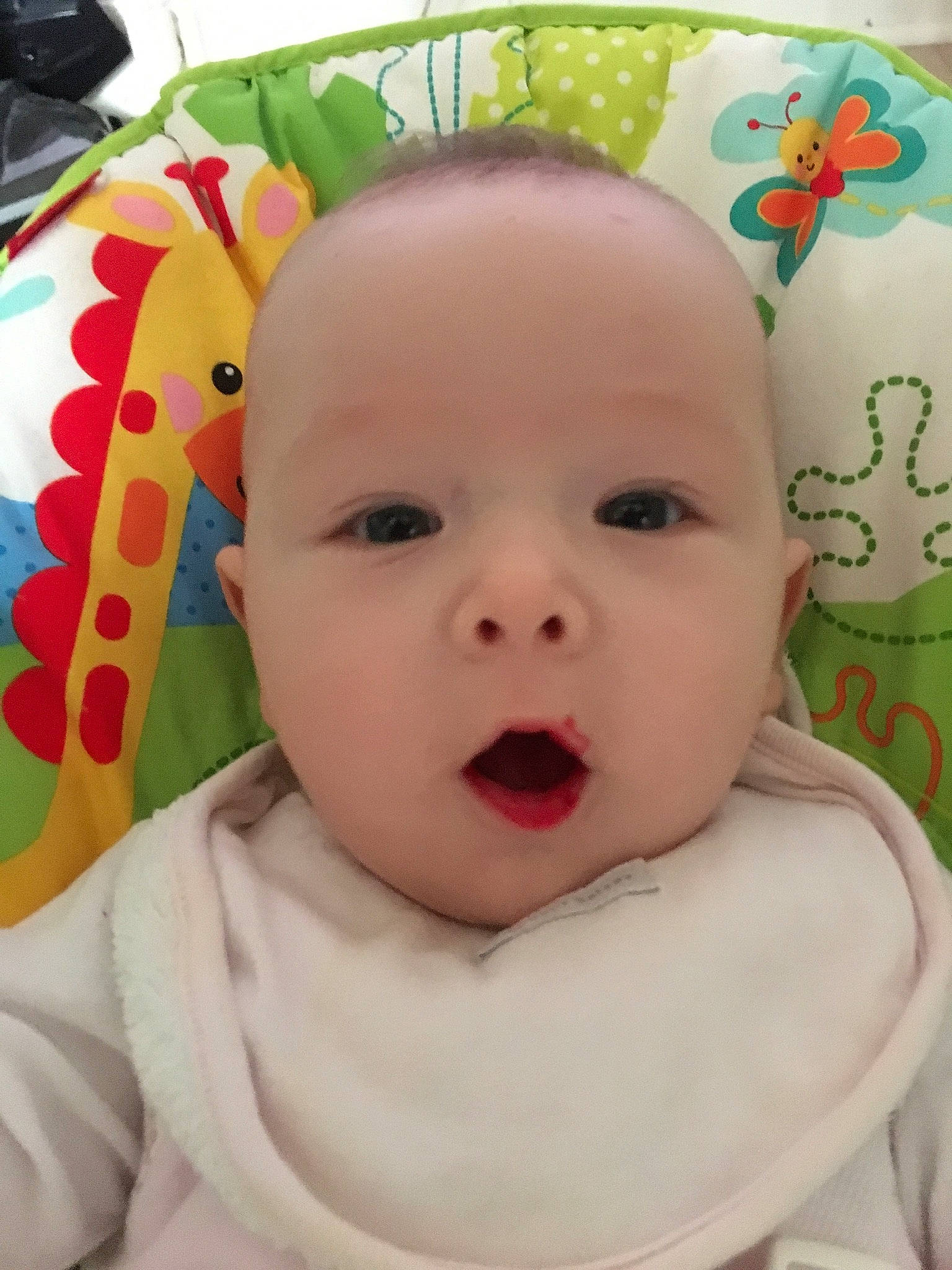 Helene participe au concours pour gagner de l'argent avec cette photo : baby, baby_making_funny_faces, cheek, child, eye, face, facial_expression, head, lip, mouth, nose, person, skin, smile, toddler