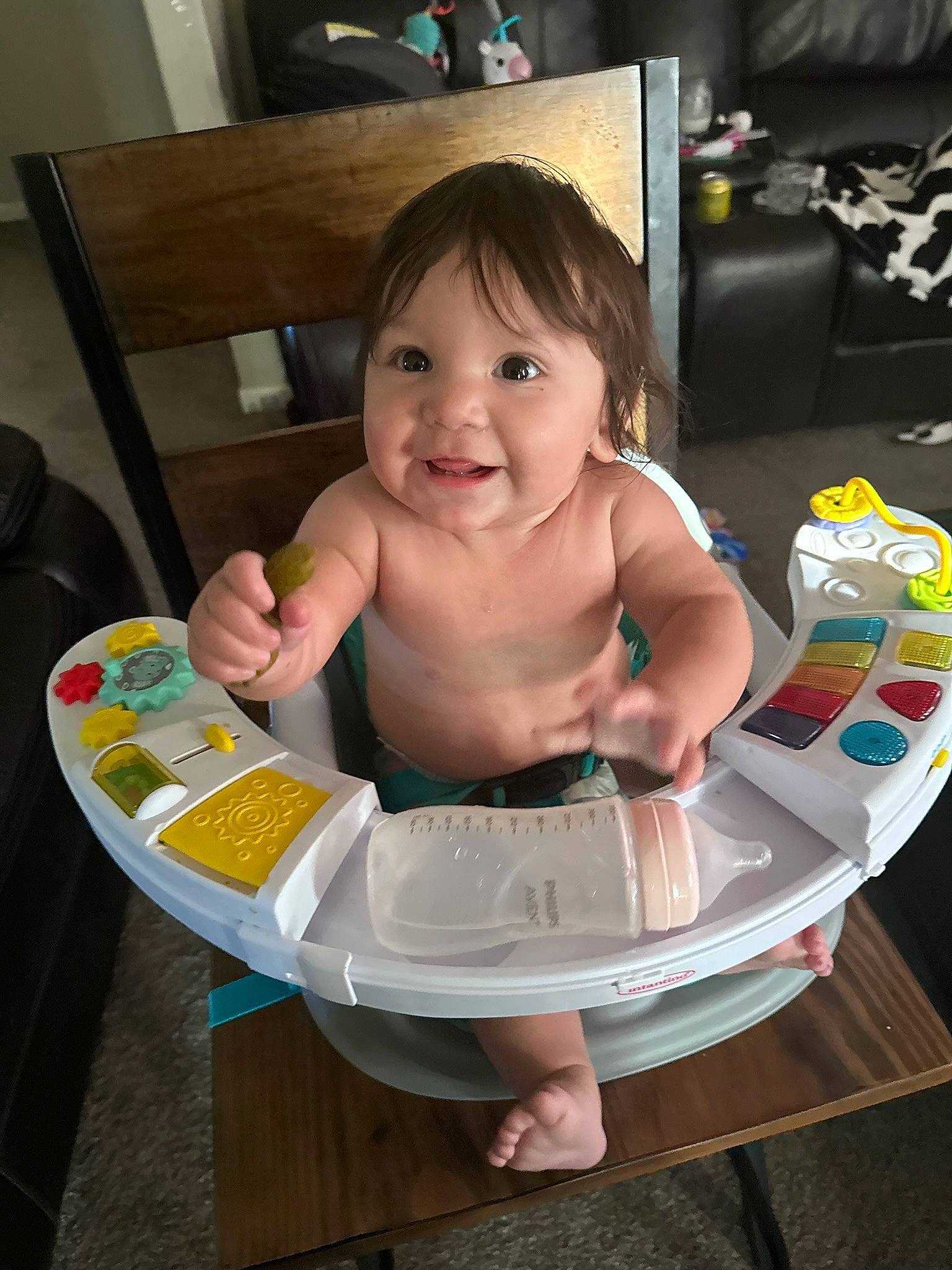 Zendaya is registered to the contest to win money with this photo: baby, baby_products, baby_toddler_clothing, bathing, chest, child, foot, fun, happy, human_leg, joy, person, plastic, play, product, room, sitting, smile, thigh, thumb